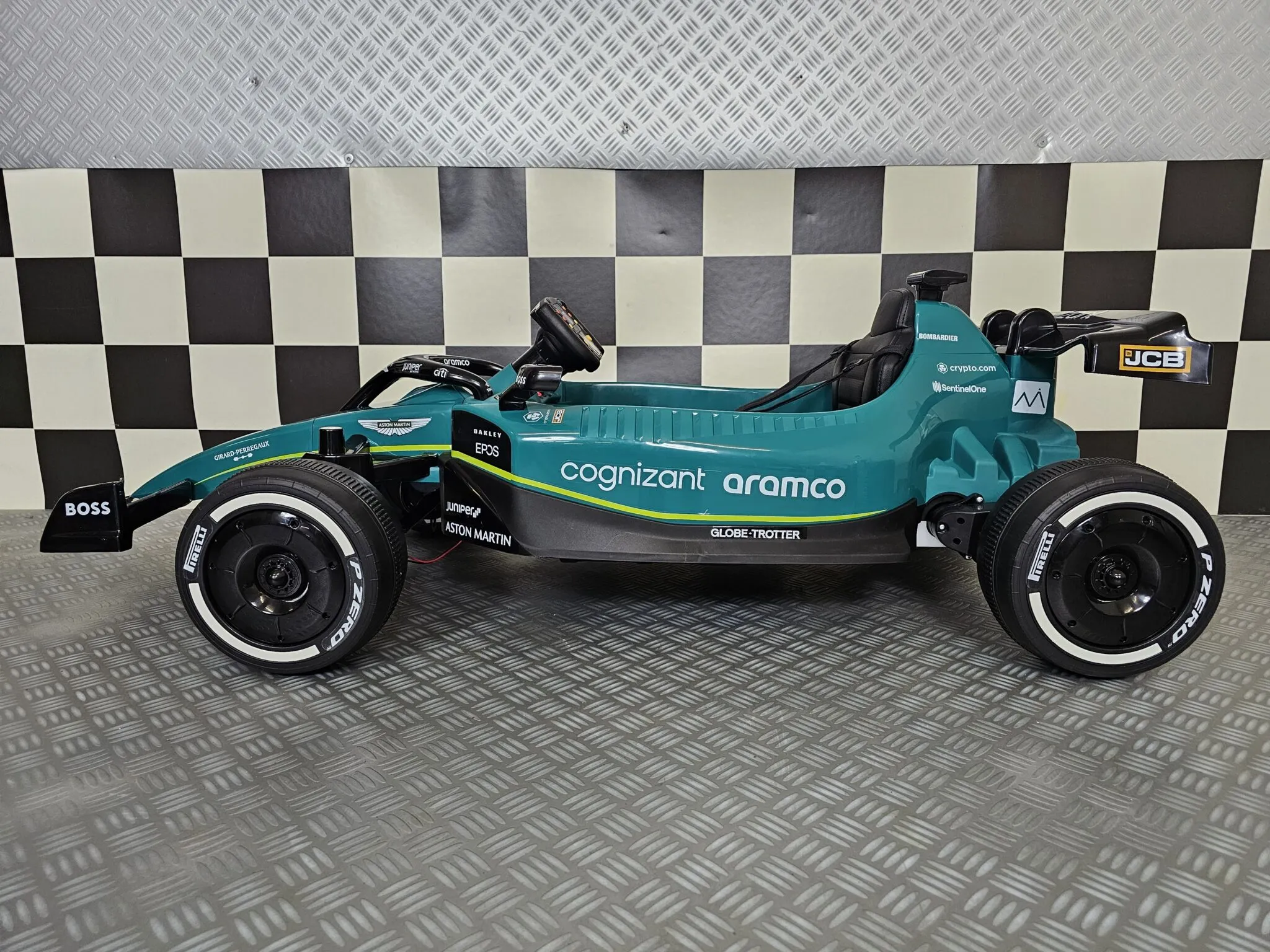 Elektrokinderfahrzeug Aston Martin, Formel 1 Elektro Kinderrennauto mit Allrad, 130 Watt