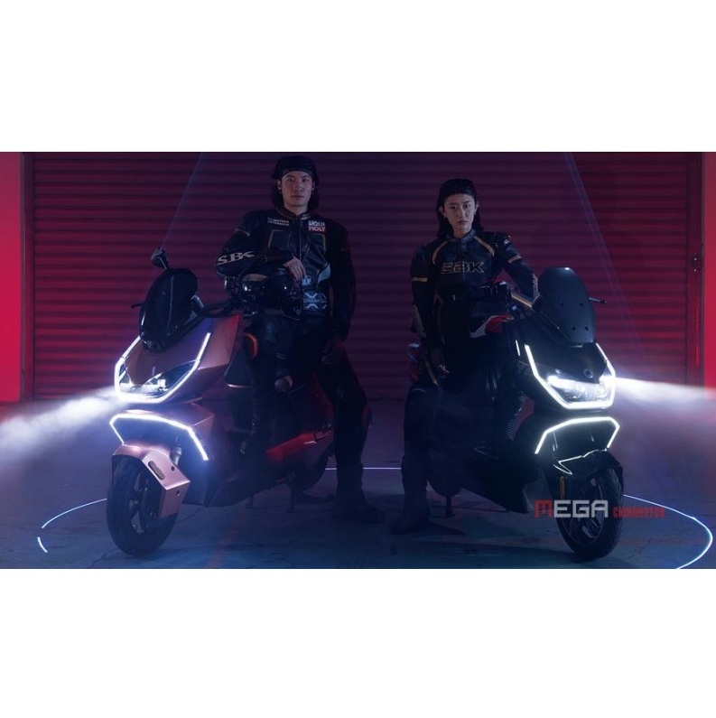 E-Roller NeonRider 2500 Watt, 45 km/h mit Natrium-Ionen-Akku, mögliche Reichweite von 200 km