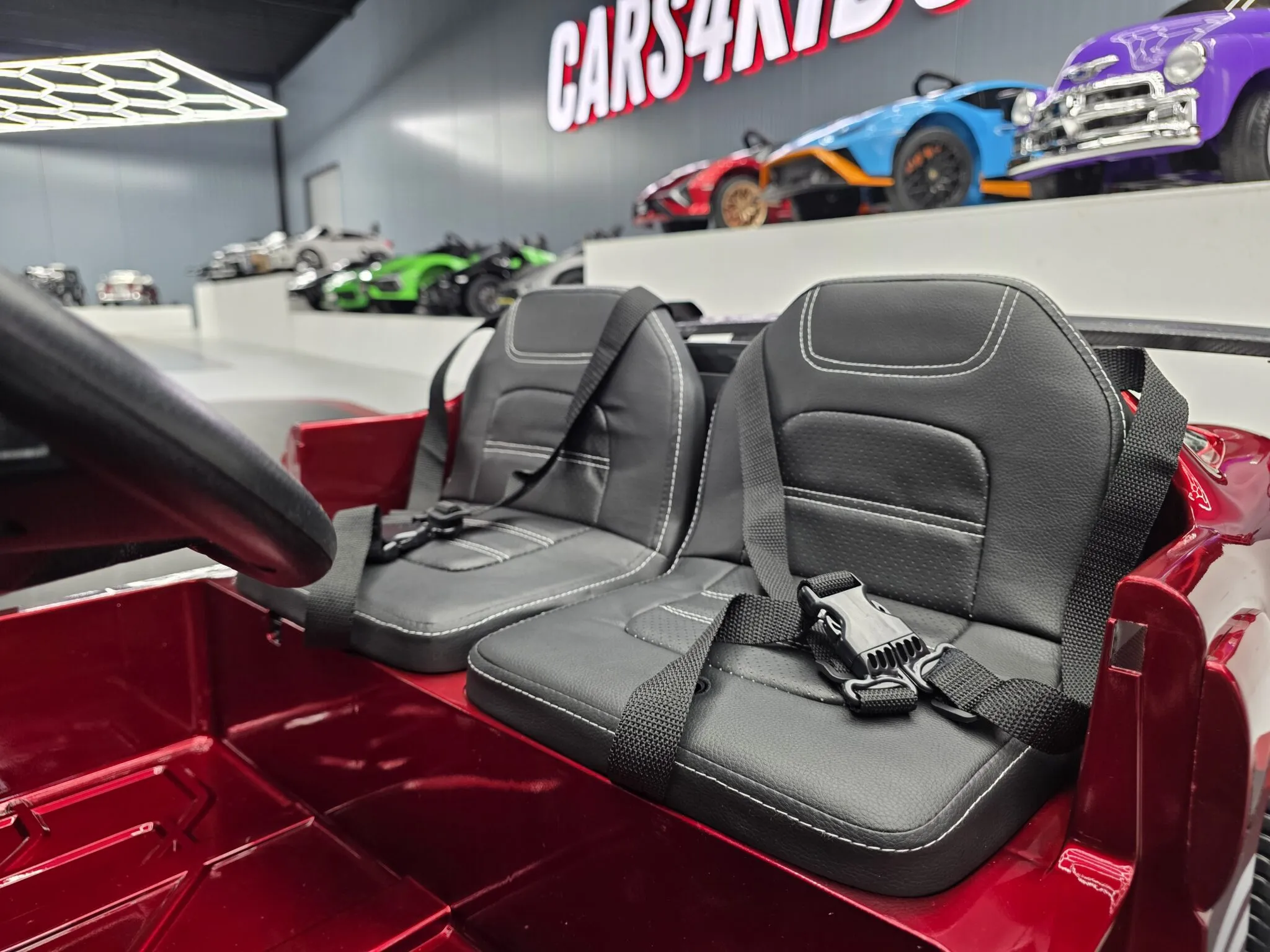 Elektro Kinderfahrzeug Ford GT 2-Sitzer - Kinderauto mit 4x80 Watt und bis zu 8 km/h