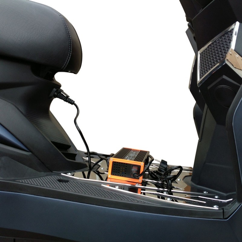 Elektroroller 2-Rad E-Roller HAWK, Elektro-Roller bis 45 km/h Bleiakku, Elektro-Mofa ab 15 Jahren mit AM