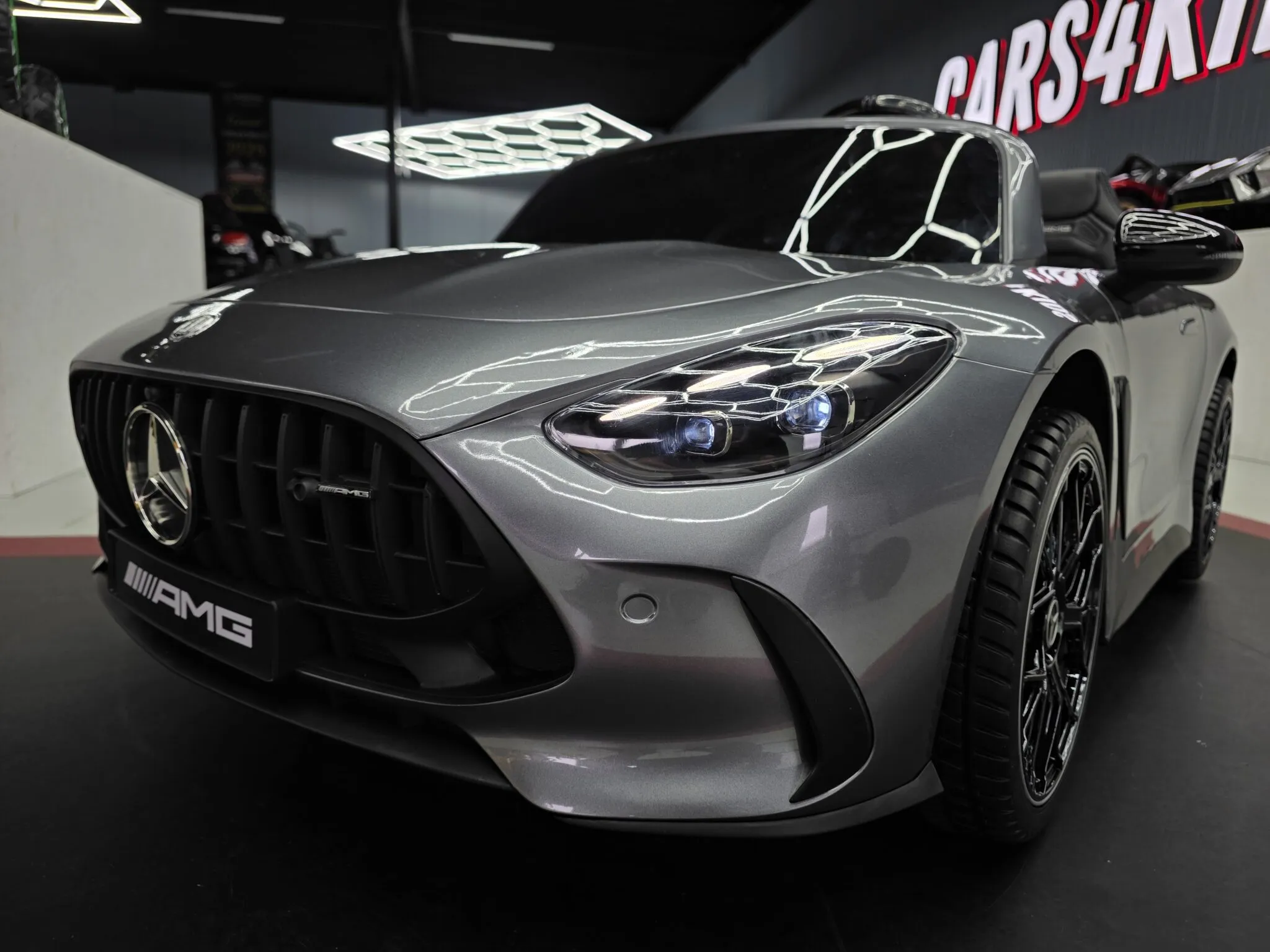 Kinderfahrzeug elektrischer Mercedes GT63 2-Sitzer, 4 x 200 Watt Allrad, Elektrokinderauto