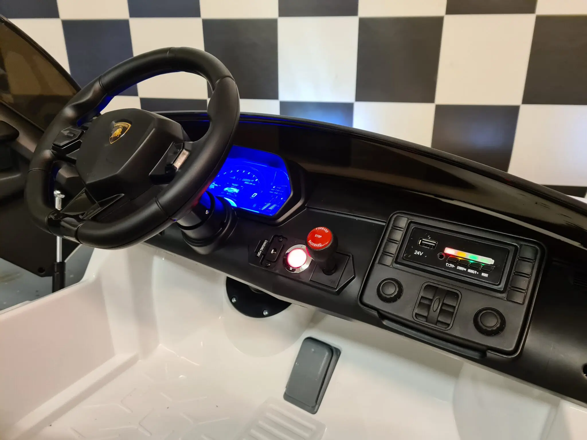 Kinderelektroauto Lamborghini Aventador, 2-Sitzer mit Driftfunktion 2x200 Watt