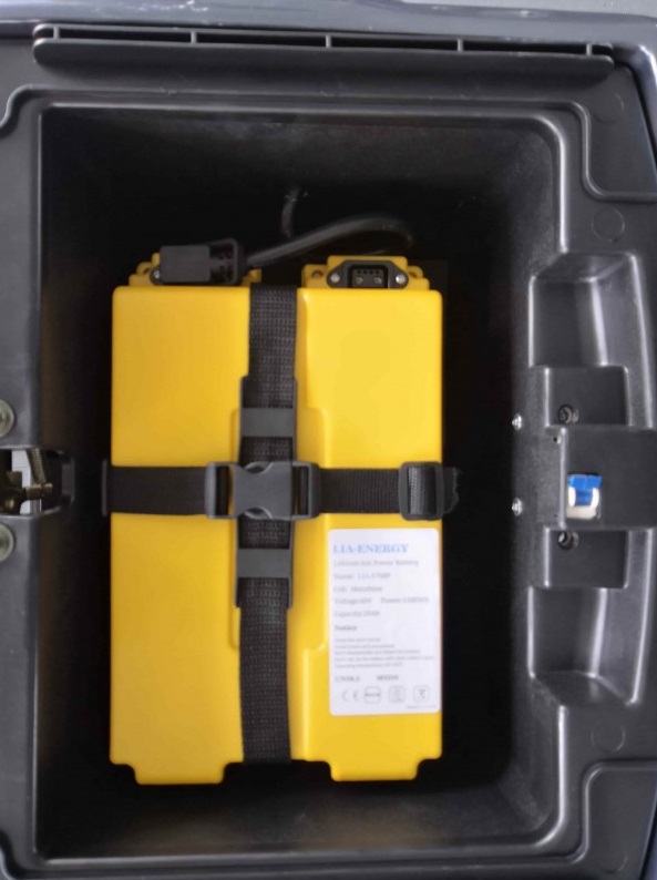 4-Rad Senioren-Roller VITA CARE 4000, vierrädriges Senioren-Quad mit 500 Watt 20 km/h für Österreich / Schweiz