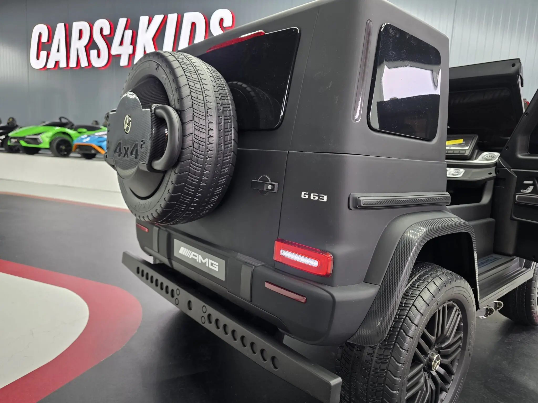 Elektro Kinderauto Mercedes G63 AMG 24 - 2 Sitzer mit 4x200 Watt