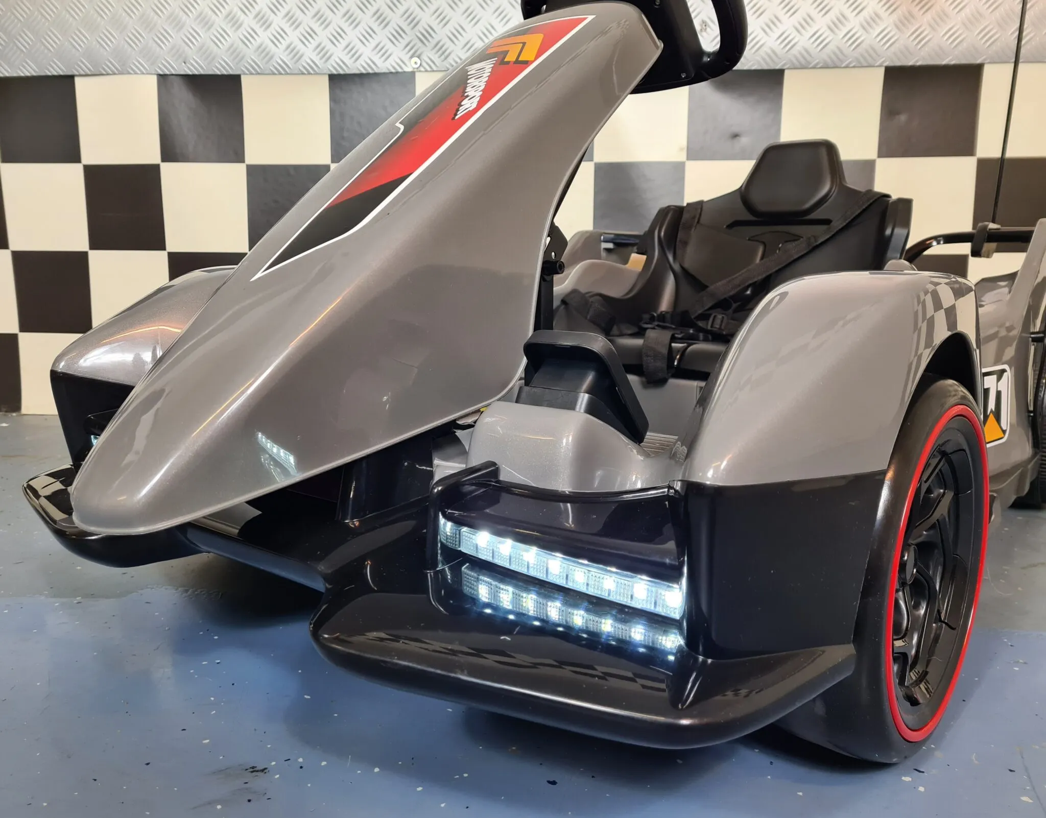 Kinder-Elektro-Gokart F1, Elektro Kinderkart, Elektrokart für Kinder, Elektro Driftscooter, Elektro-Driftkart