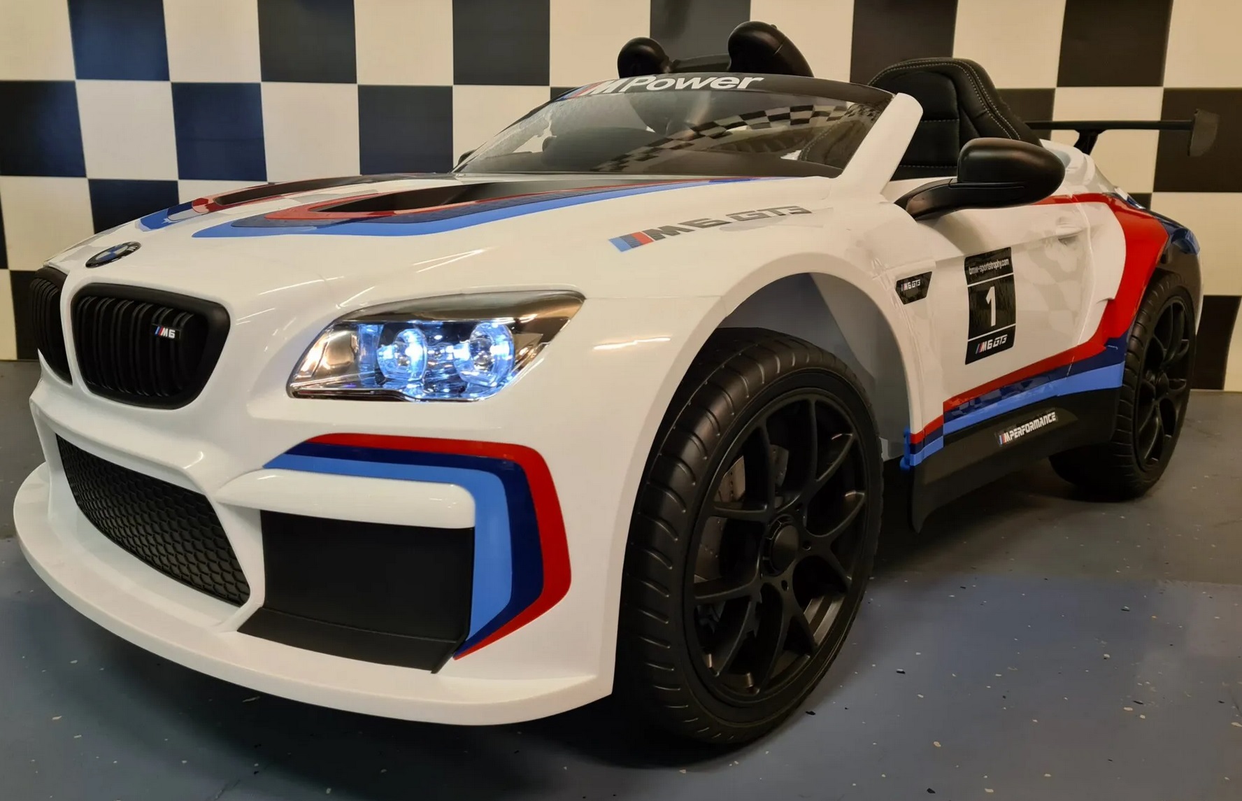 Fahrzeug für Kinder BMW M6 GT3 - Kinderauto, Elektrokinderauto, Elektroauto für Kinder ab 3 Jahren