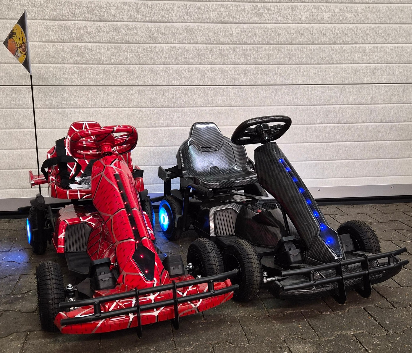 Kinder GoKart mit 250 Watt bis 20 km/h, Elektrogocart - GoKart für Kinder mit Luftreifen - Driftfunktion & Lichter, Elektrokart