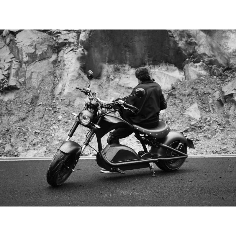Elektroroller 2-Rad Chopper Angry Blake mit 4000 W, E-Roller bis 85 km/h und Li Samsung-Akku, Elektrochopper, Elektromotorrad