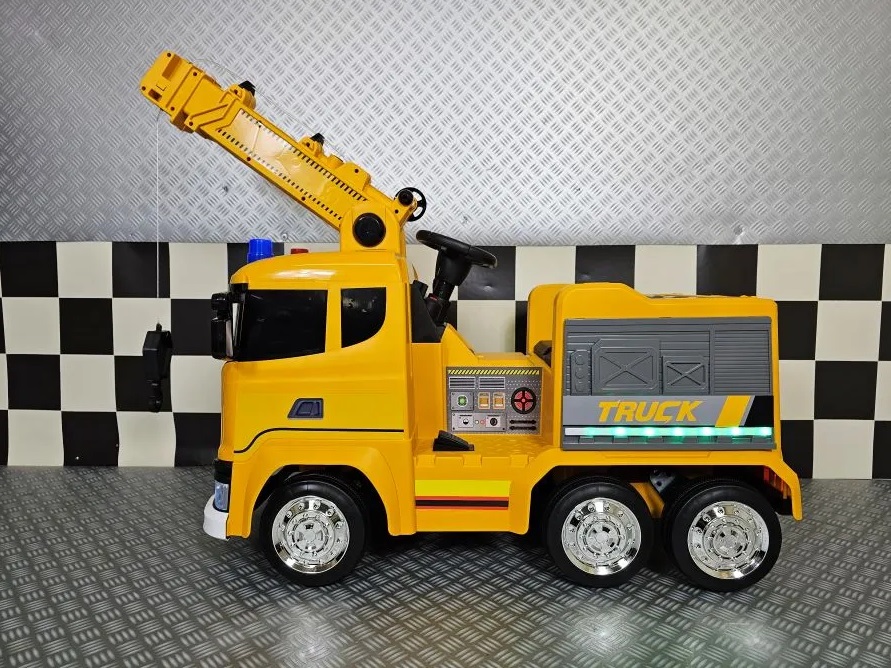 Elektro Kinderfahrzeug Kranauto Feuerwehr, Kranwagen mit Allrad, Einsatzfahrzeug mit Kranarm, Kinder-LKW mit Kranarm