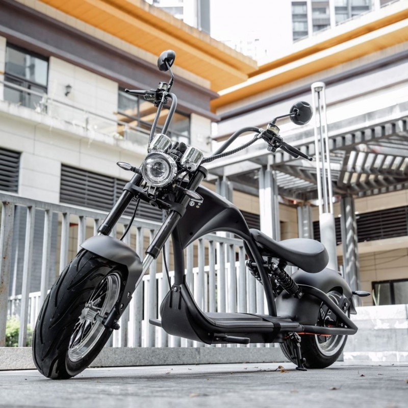 Elektroroller 2-Rad Chopper X9 mit 3000 W, E-Roller bis 25 oder 45 km/h, 2 Akkuvarianten herausnehmbar