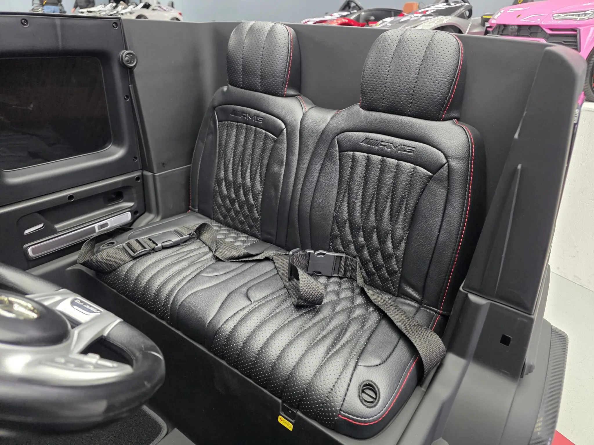 Elektro Kinderauto Mercedes G63 AMG 24 - 2 Sitzer mit 4x200 Watt