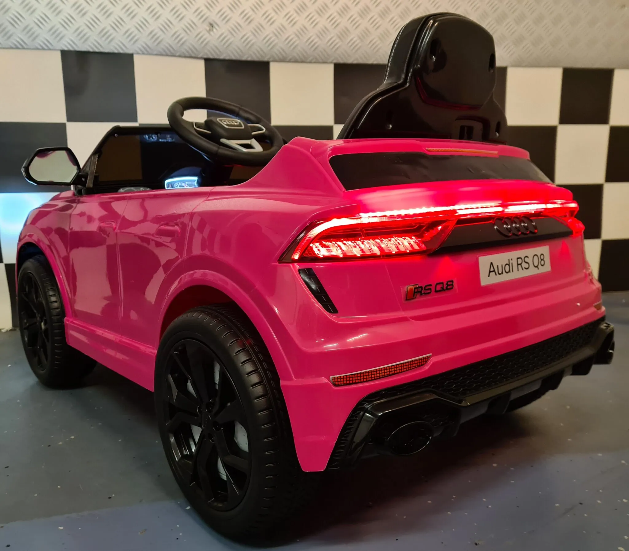 Elektrofahrzeug für Kinder - Kinderfahrzeug Audi Q8, Elektroauto in 3 Farben, Batterie Kinderauto