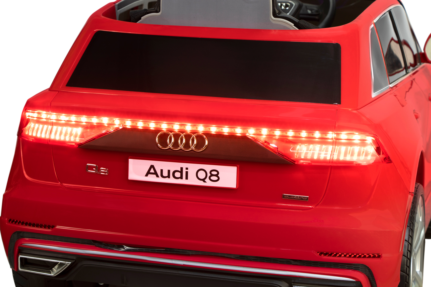 Elektro Kinderfahrzeug Lizenz Kinder Elektro Auto Audi Q8 2x 30W, Elektrofahrzeug für Kinder, Sportauto für Kinder