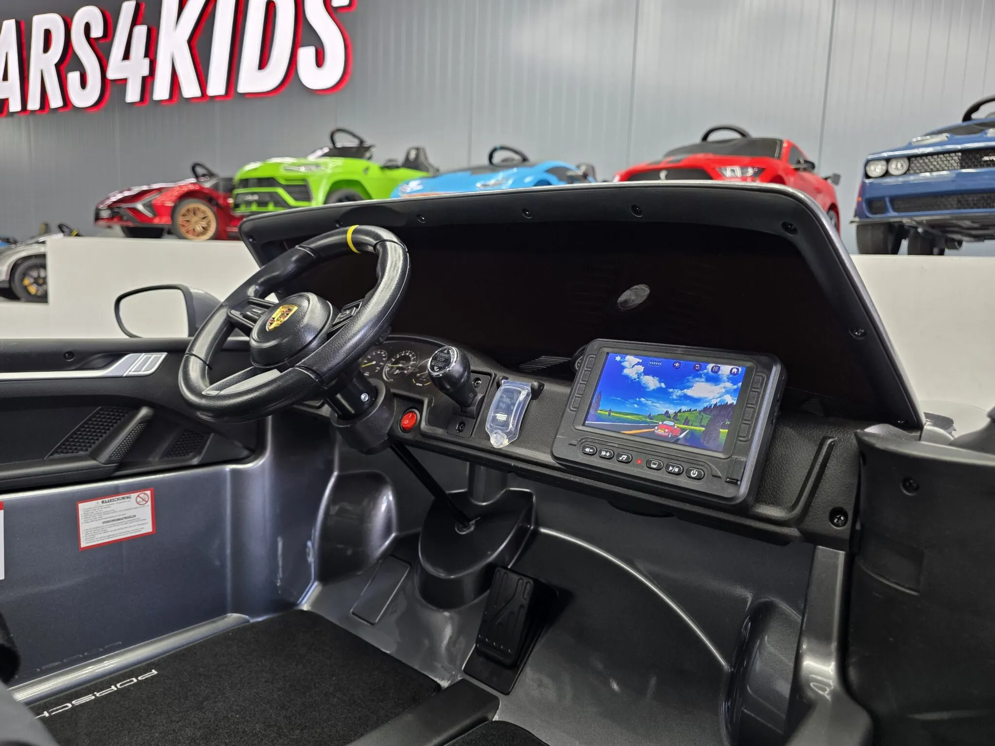 Kinderfahrzeug Porsche 911 GT3 mit MP4, 4 x 200 Watt bis 6 km/h - Kinderauto