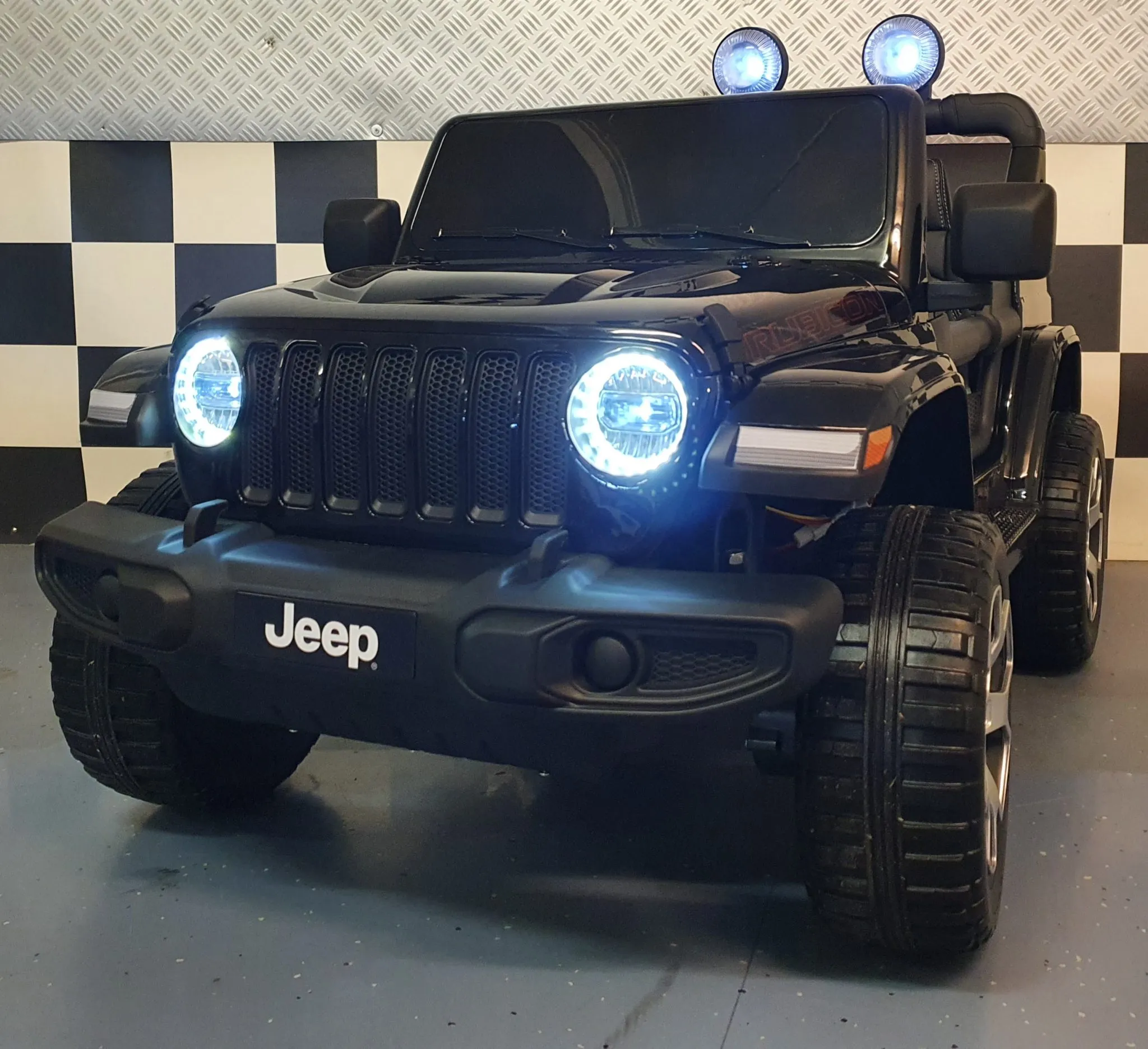 Elektro Kinderauto Jeep Wrangler Rubicon Allrad, 4x35 Watt, Elektro-Kinderfahrzeug