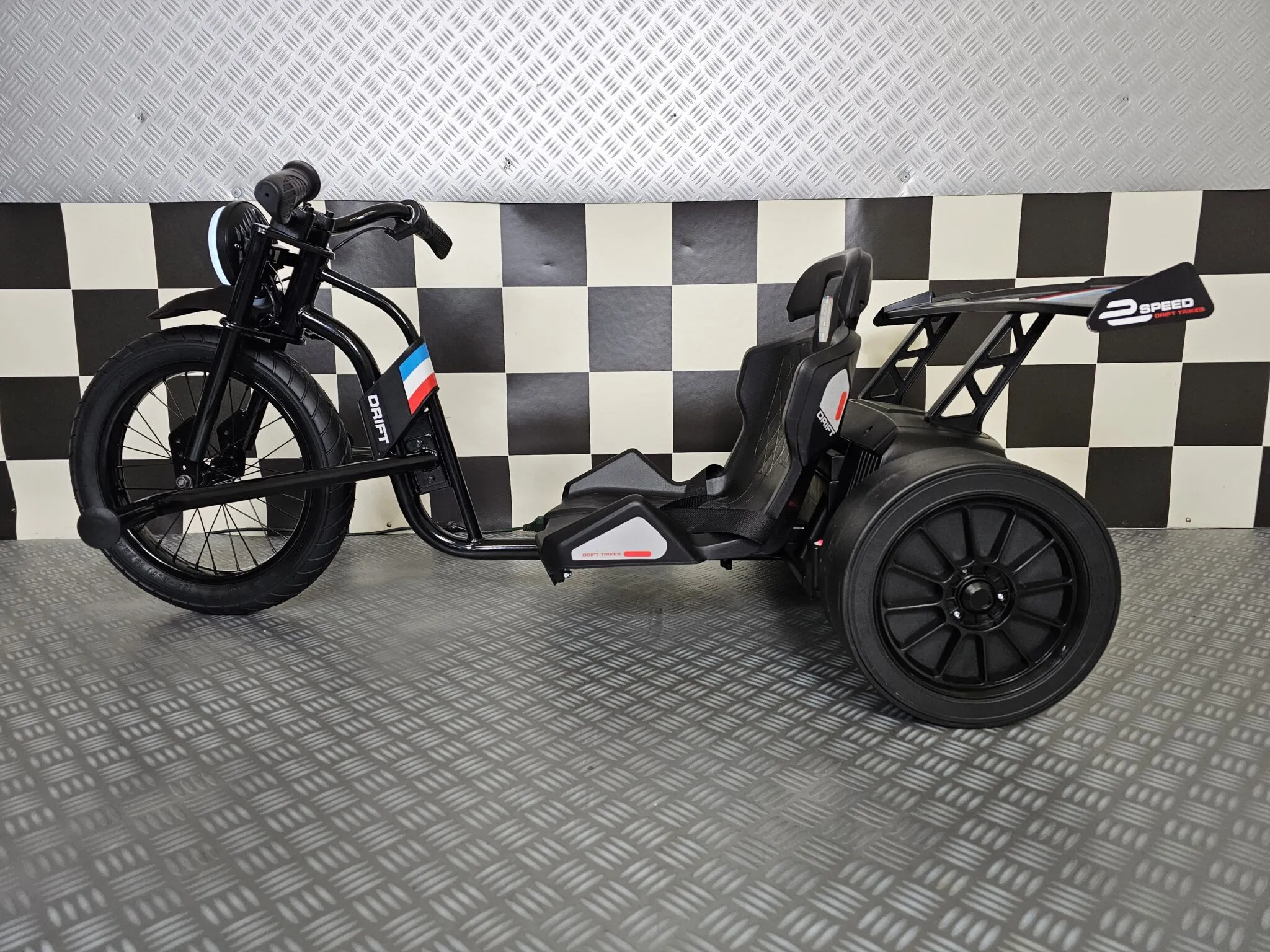 Elektrisches Kinderdreirad Chopper, 14 km/h, Kids-Trike, 3-Rad Kidsmobil, verstellbarer Sitz, Elektrotrike für Kinder