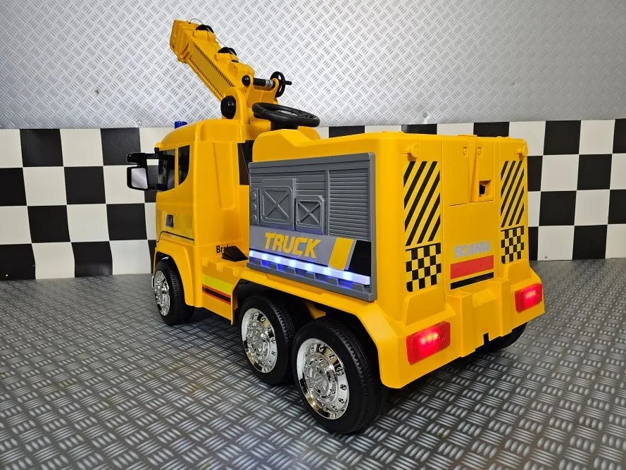 Elektro Kinderfahrzeug Kranauto Feuerwehr, Kranwagen mit Allrad, Einsatzfahrzeug mit Kranarm, Kinder-LKW mit Kranarm