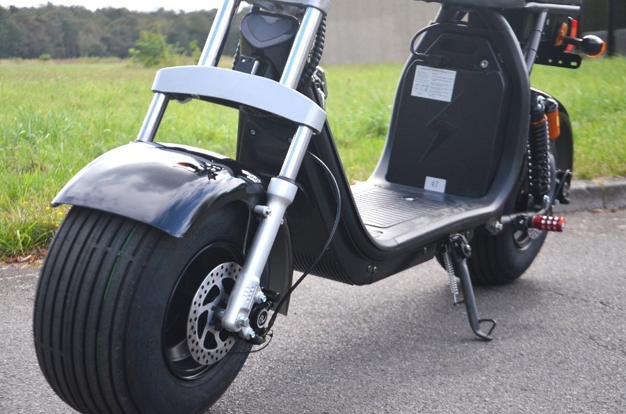 COCO Chopper CP-1.0 Elektroroller, Elektroscooter, 1500 Watt, E-Scooter, 2 Rad Roller im Chopper Style