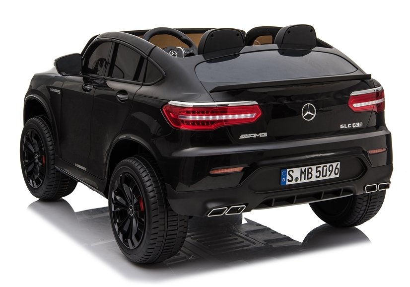 Elektro Kinderauto 2-Sitzer Mercedes Benz GLC63, Kinderfahrzeug 4x45 Watt und 1 Akku