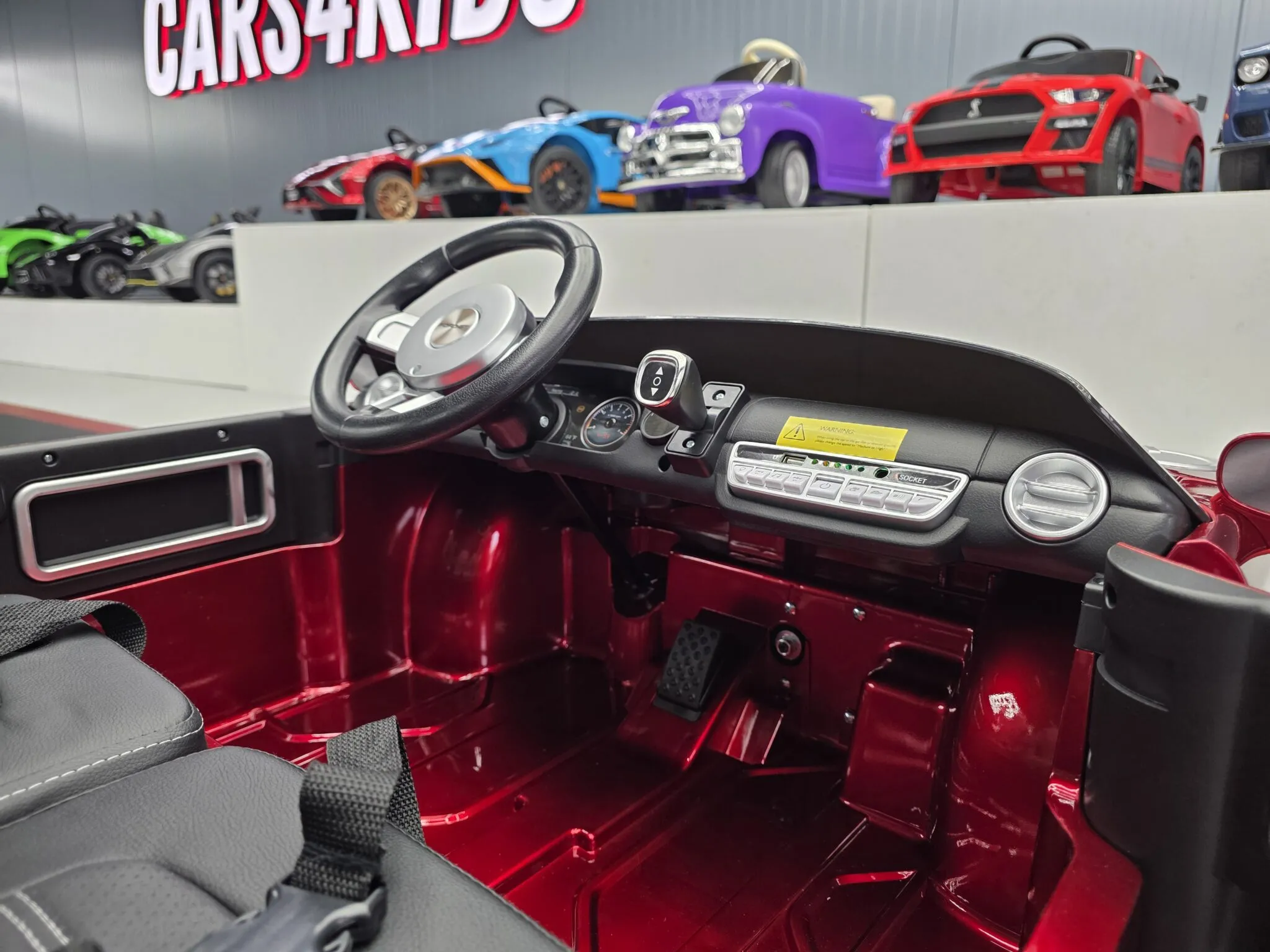 Elektro Kinderfahrzeug Ford GT 2-Sitzer - Kinderauto mit 4x80 Watt und bis zu 8 km/h