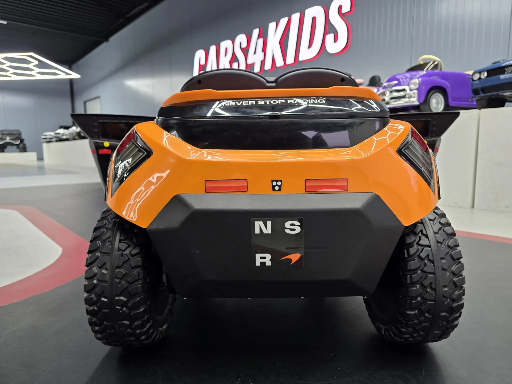Kinder Elektrofahrzeug McLaren Rally, Mini-Rennwagen, Kinderfahrzeug mit 2x45 Watt