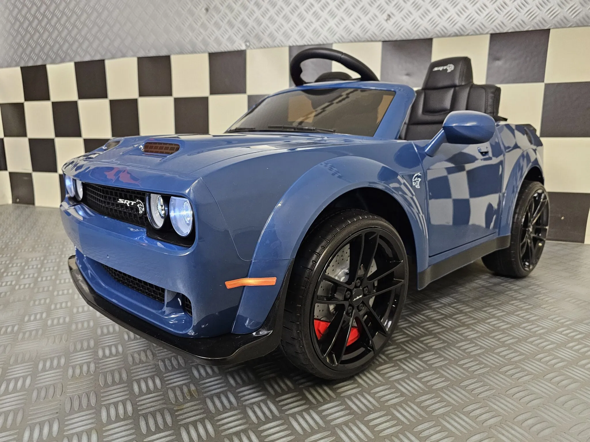 Elektrofahrzeug für Kinder - Kinderfahrzeug Dodge SRT, Elektroauto Kinderauto lizenziert