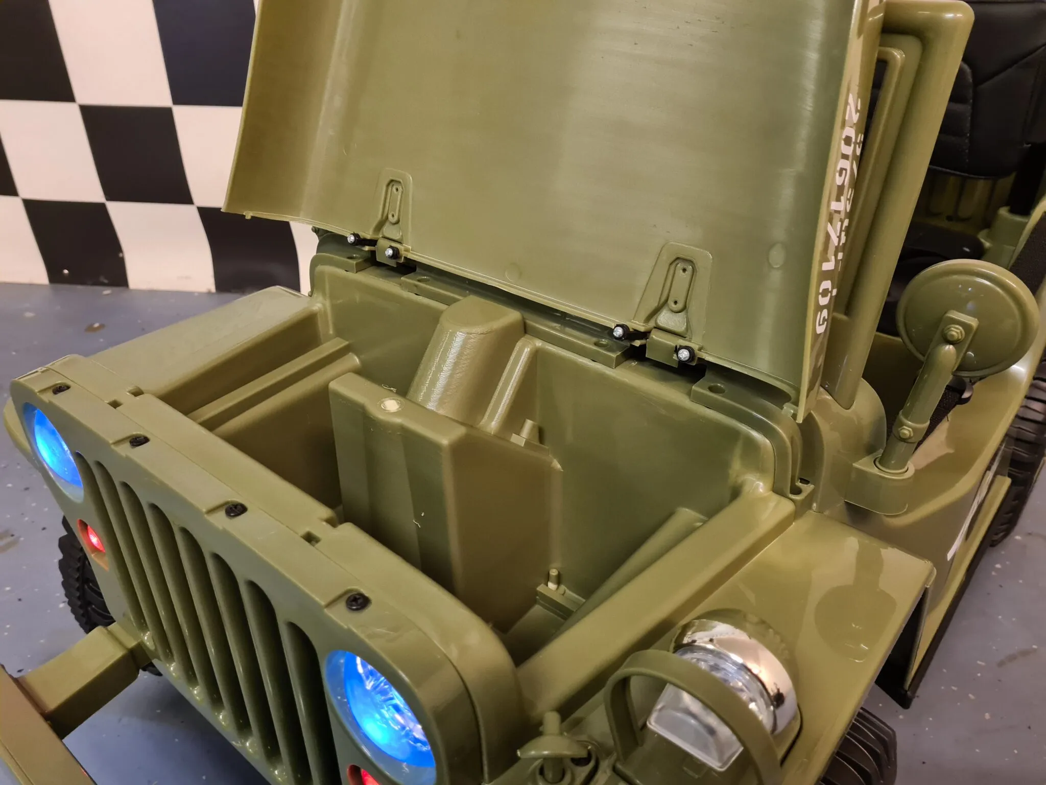 Elektrofahrzeug für Kinder - Elektro Jeep Army Small 4x35 Watt - Einsitzer, Jeep Willy Elektrokinderfahrzeug, Elektrokinderauto