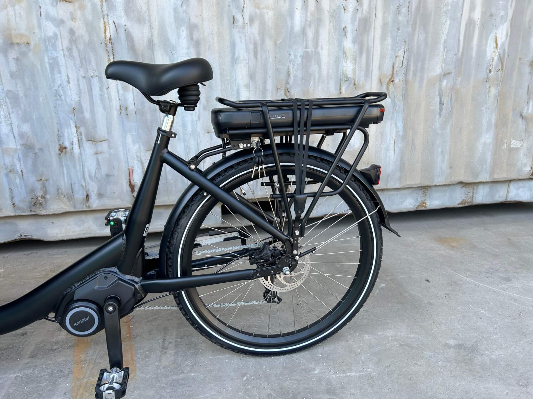 Ebike Transportfahrrad Ultimate Curve Mittelmotor, Elektro Lastenfahrrad große Transportkiste für 4 Kinder inkl. Regenschutz