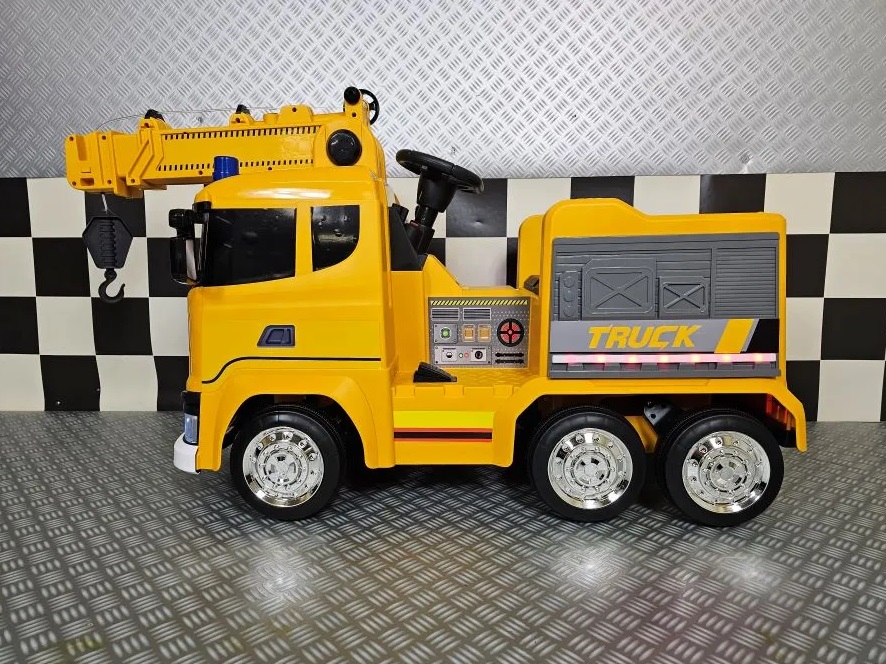 Elektro Kinderfahrzeug Kranauto Feuerwehr, Kranwagen mit Allrad, Einsatzfahrzeug mit Kranarm, Kinder-LKW mit Kranarm