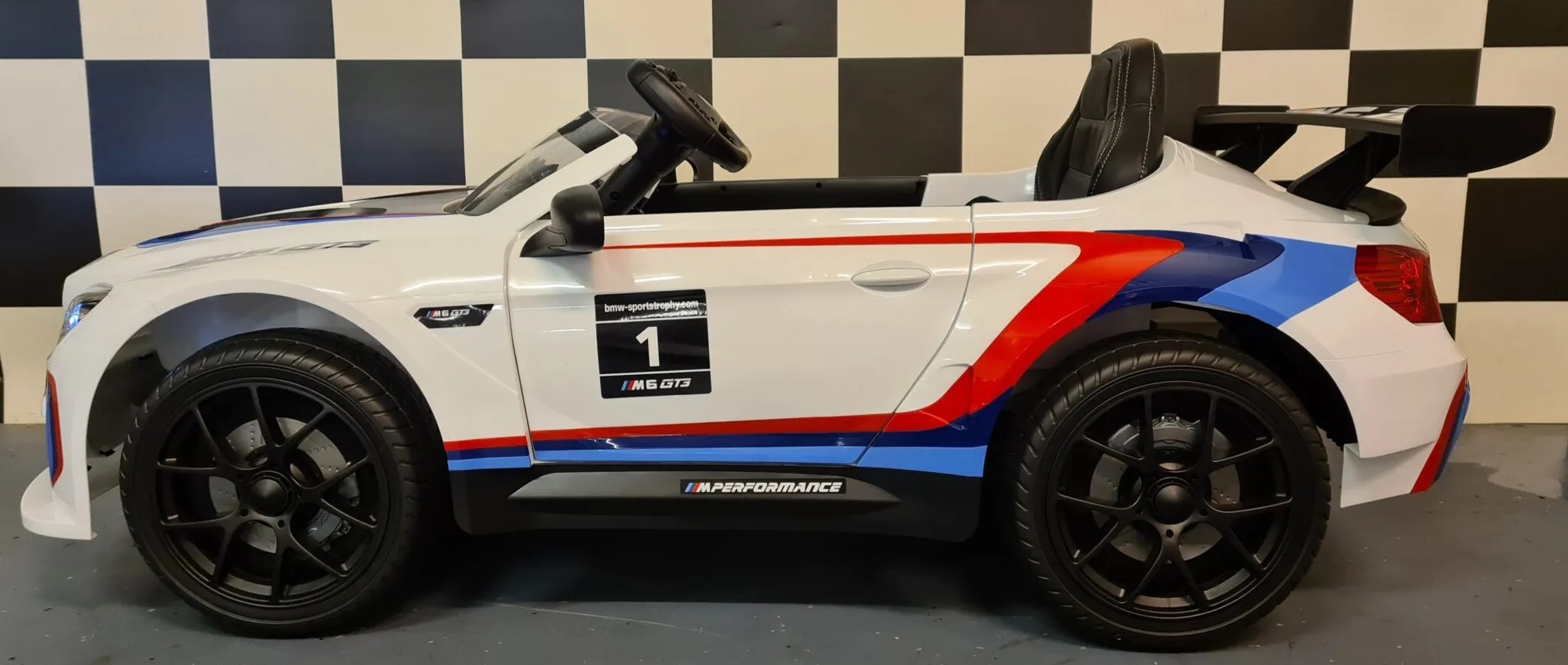 Fahrzeug für Kinder BMW M6 GT3 - Kinderauto, Elektrokinderauto, Elektroauto für Kinder ab 3 Jahren