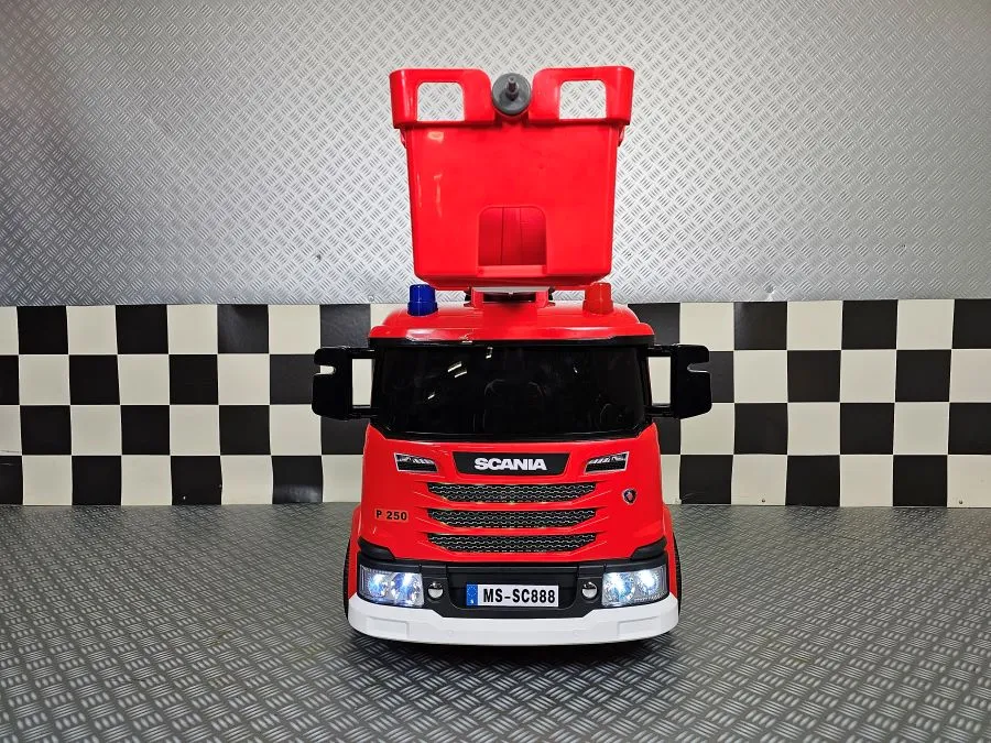 Elektro Kinderfahrzeug Feuerwehrauto Scania, Feuerwehr mit Wasserpistole und 4 Motoren, Allrad