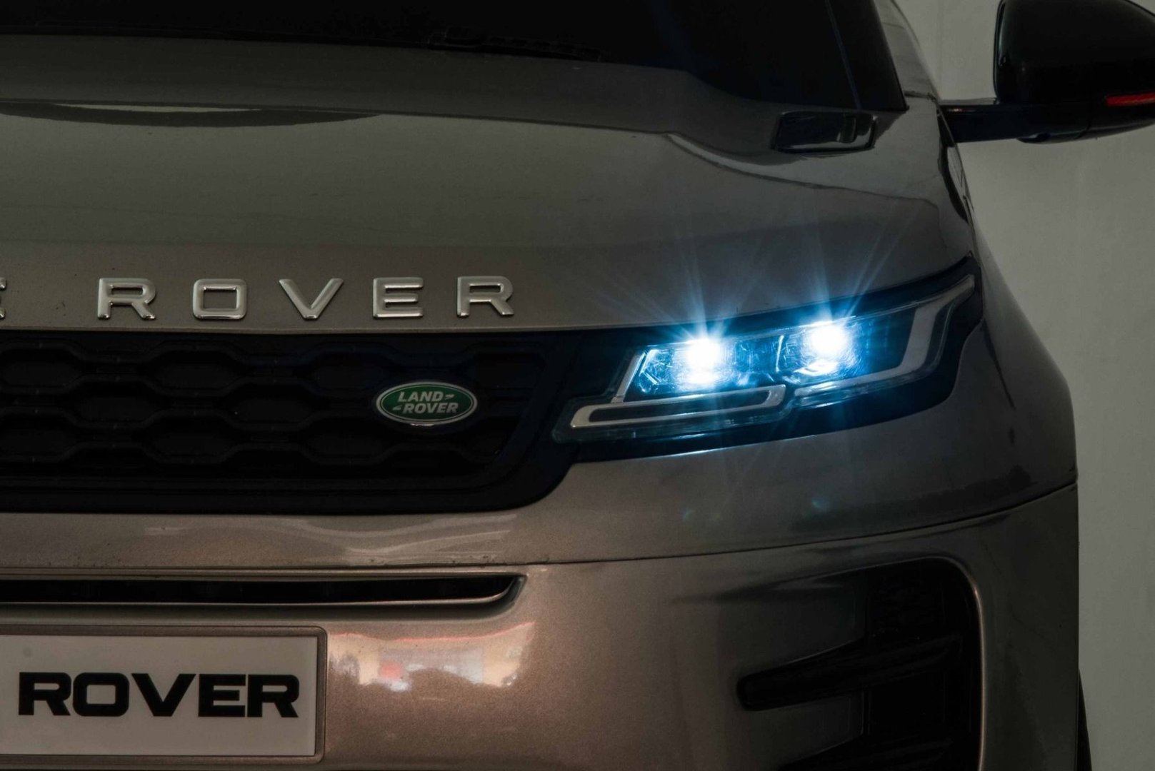Kinderfahrzeug - Elektro Range Rover Evoque 4x4, Elektroauto für Kinder, Elektrofahrzeug für Kinder