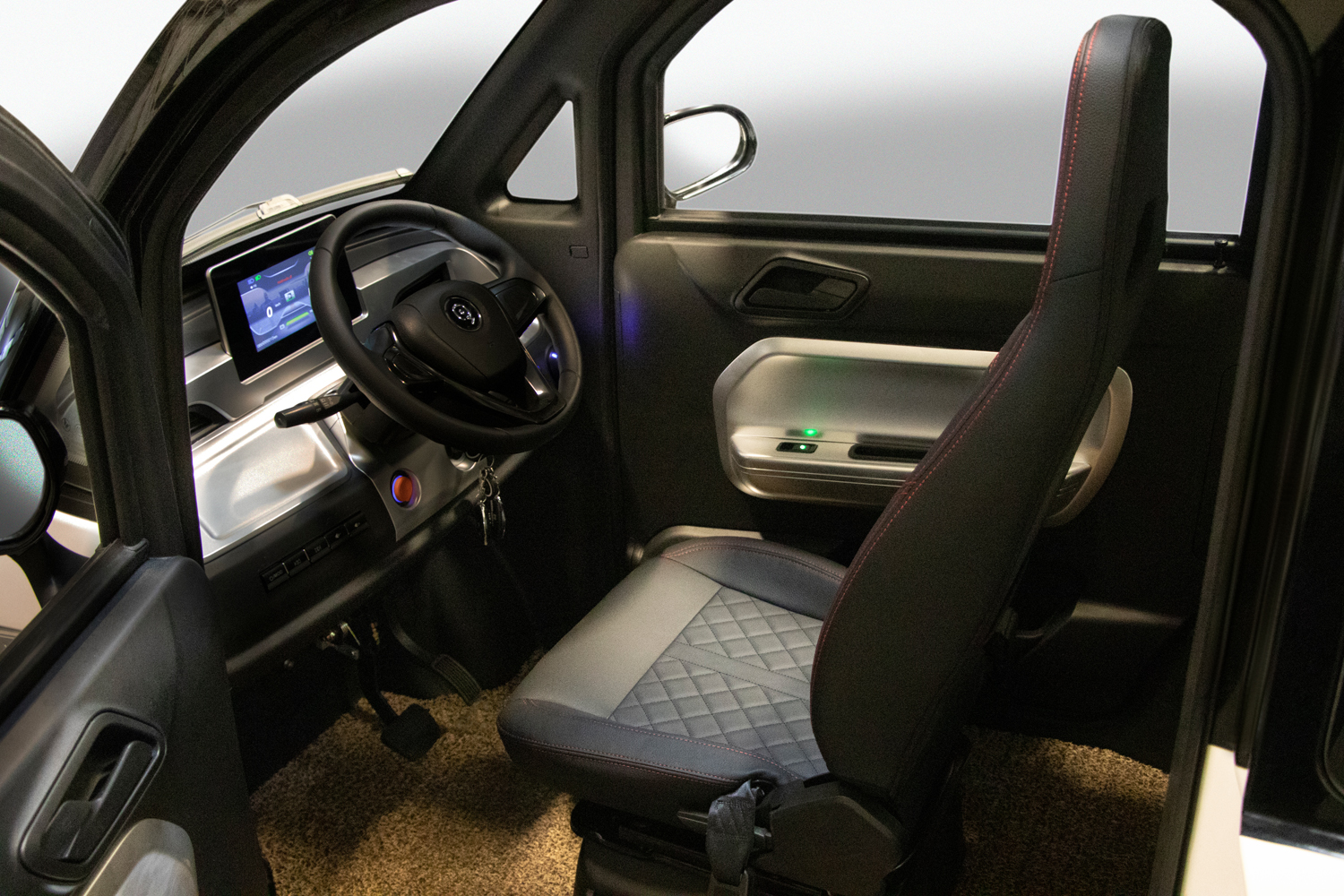 Elektroauto 45 km/h GECO Buena 2 V2  - 2 Sitzer mit Glashubdach & Komfort, E-Auto, Seniorenauto 45km/h