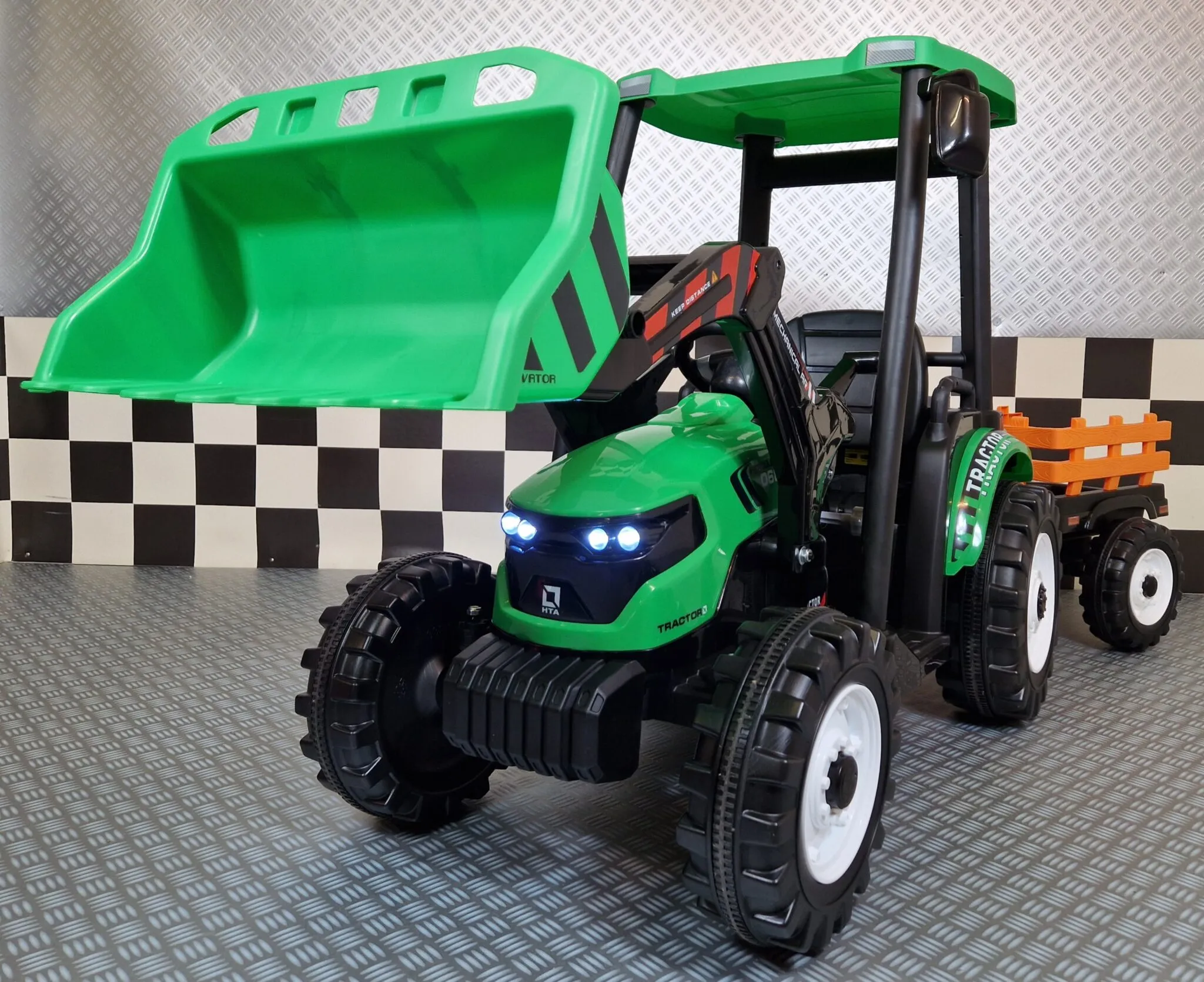 Elektro-Traktor grün mit Dach, Schaufel und Anhänger, Kindertraktor, Elektro Einsatzfahrzeug für Kinder