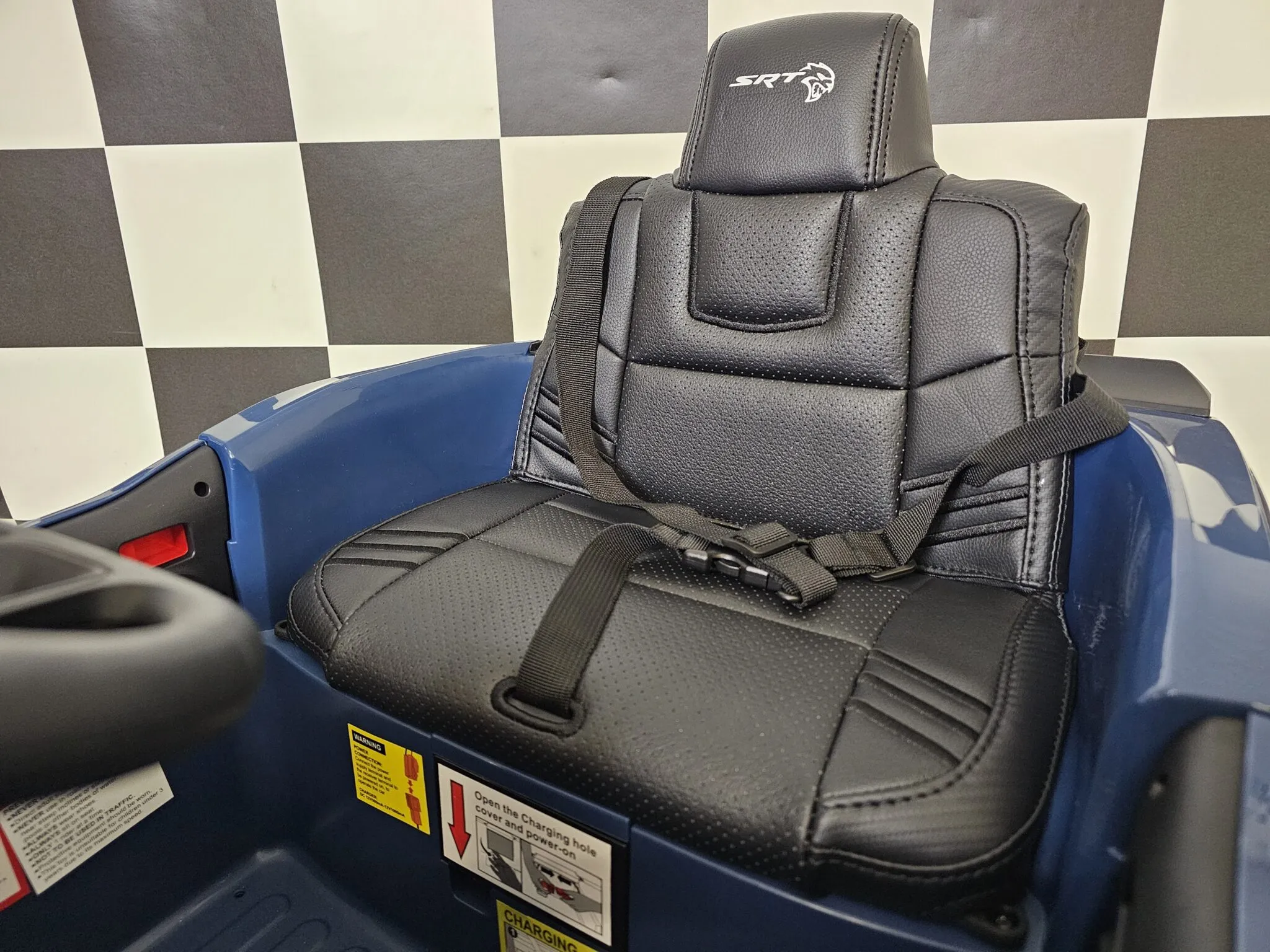 Elektrofahrzeug für Kinder - Kinderfahrzeug Dodge SRT, Elektroauto Kinderauto lizenziert