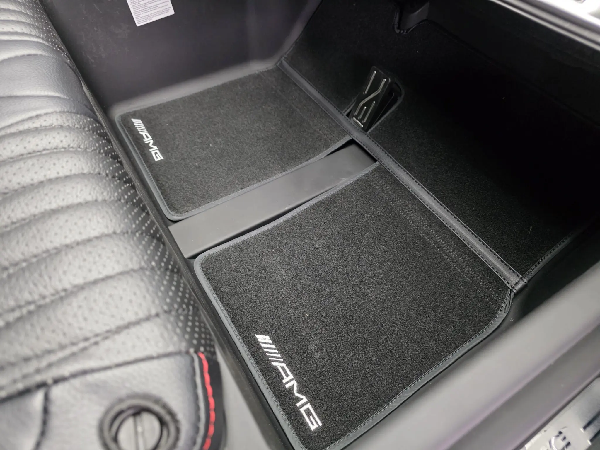 Elektro Kinderauto Mercedes G63 AMG 24 - 2 Sitzer mit 4x200 Watt