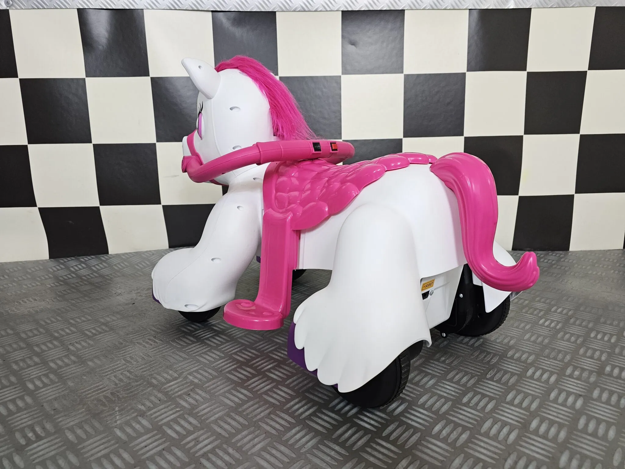 elektrisches Pony Einhorn mit leuchtendem Horn, 2x20 Watt für kleine Kinder