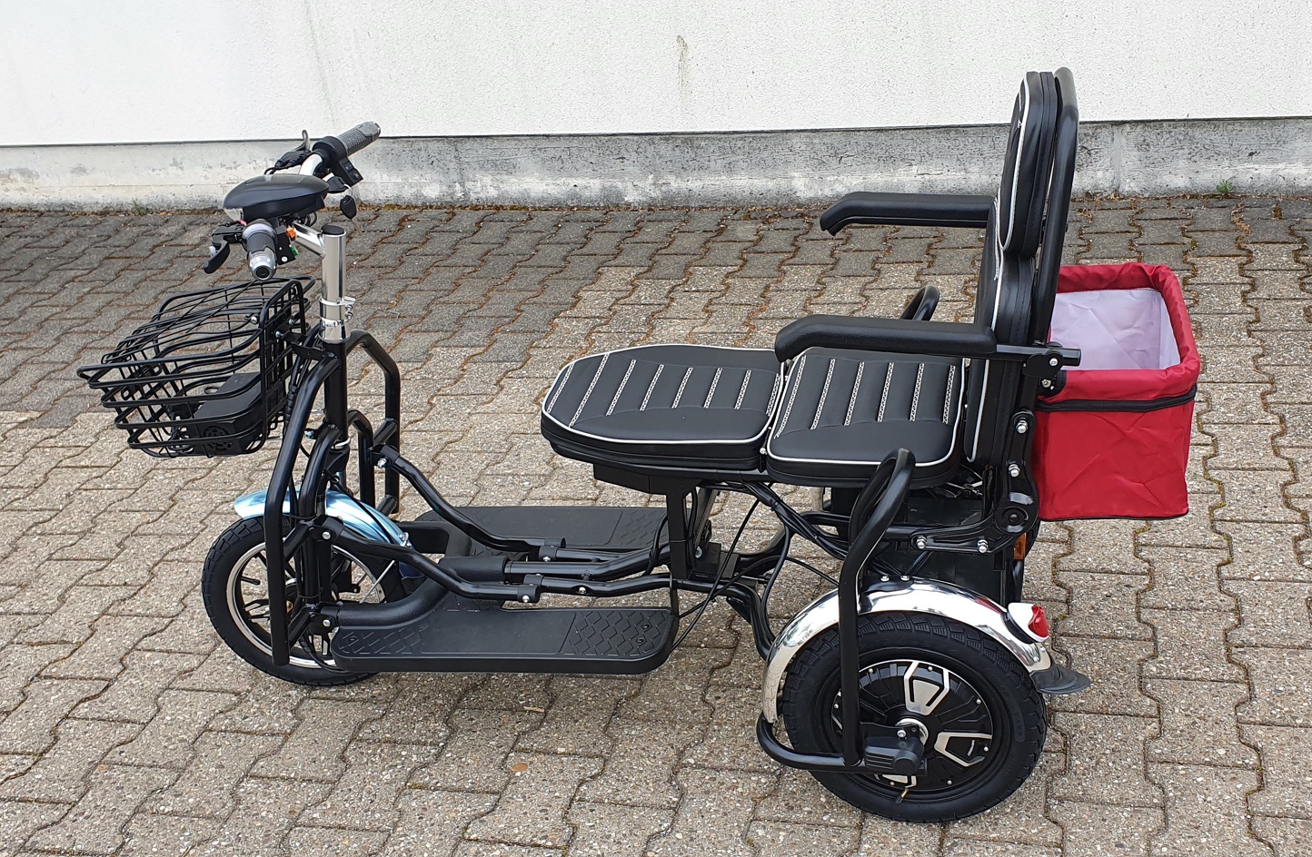 faltbares 3 Rad Seniorenmobil für Zwei, Doppelsitzer Reisemobil, Zweisitzer Mobilitätshilfe, DUO Dreirad-Scooter bis 25 km/h