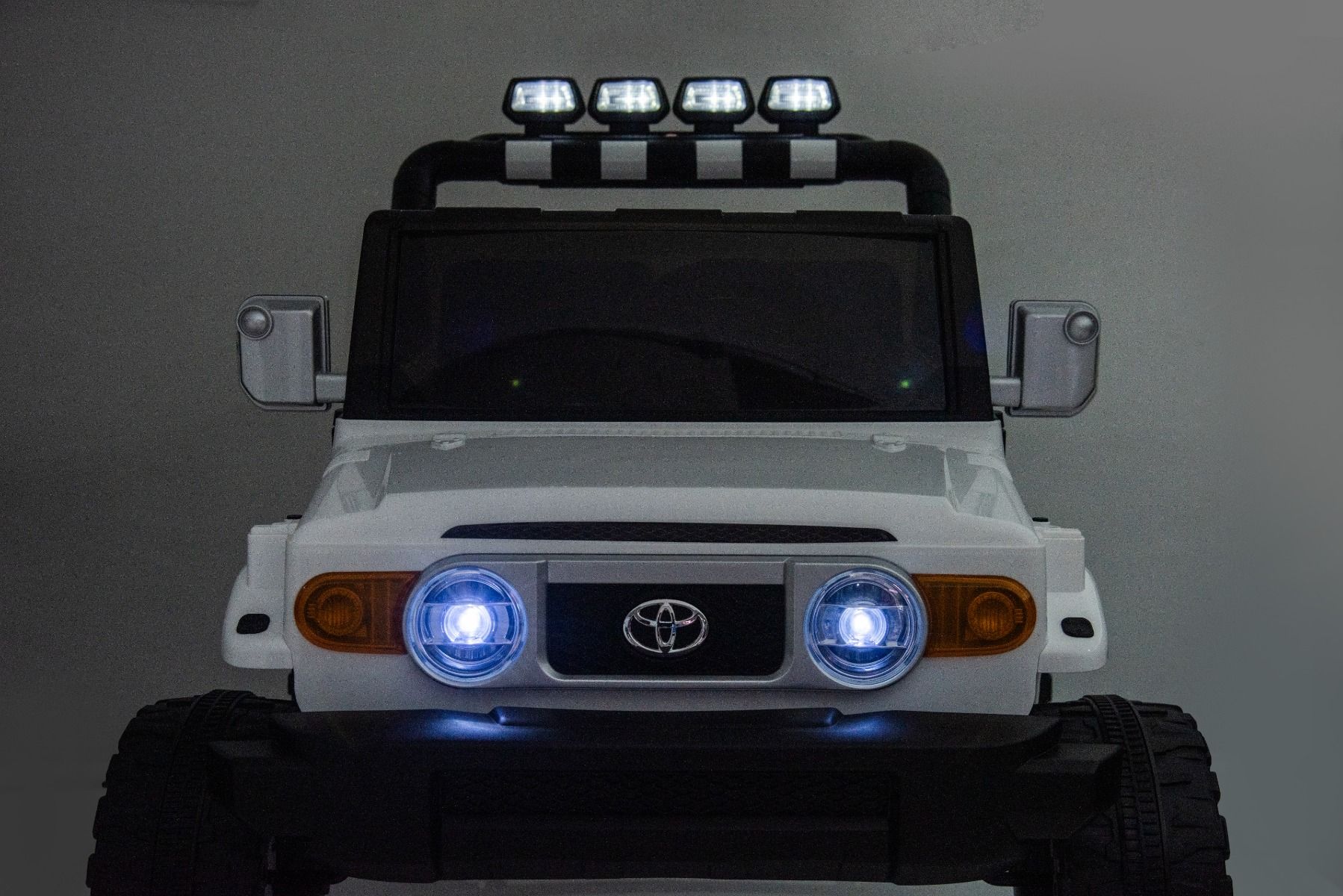 Kinder-Elektroauto Toyota FJ Cruiser XXL mit Allrad und Lithiumakku, Elektro Kinderfahrzeug 4x55 W, Elektrofahrzeug für Kinder 2-Sitzer