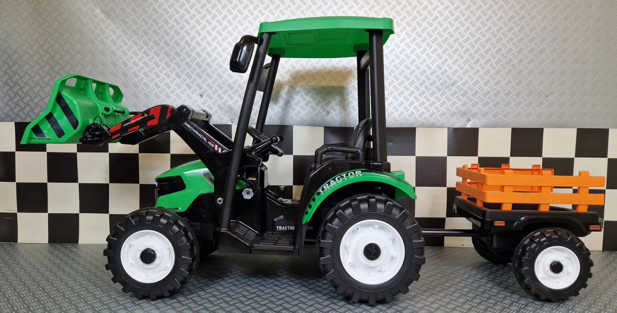 Elektro-Traktor grün mit Dach, Schaufel und Anhänger, Kindertraktor, Elektro Einsatzfahrzeug für Kinder