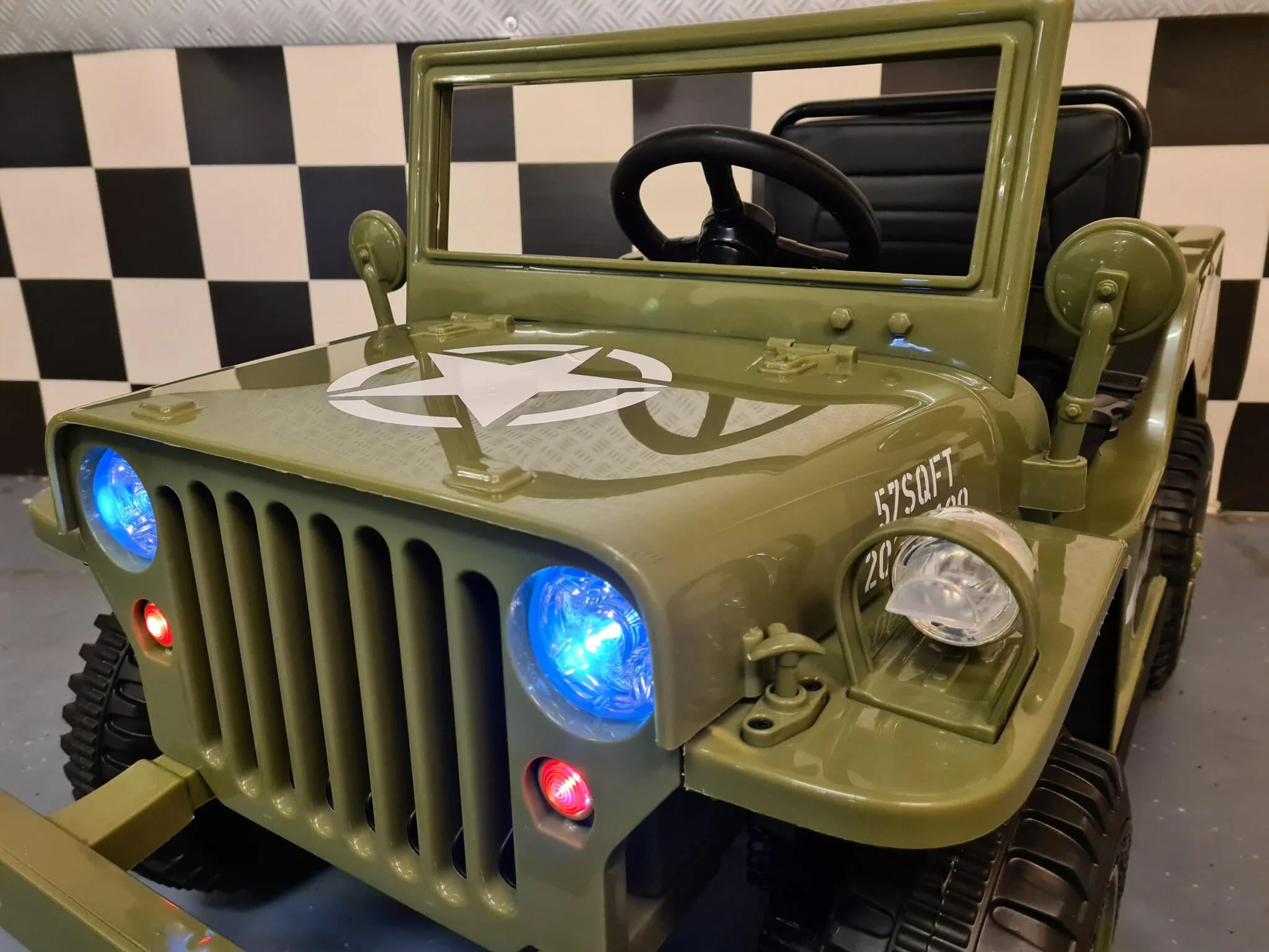 Elektrofahrzeug für Kinder - Elektro Jeep Army Small 4x35 Watt - Einsitzer, Jeep Willy Elektrokinderfahrzeug, Elektrokinderauto