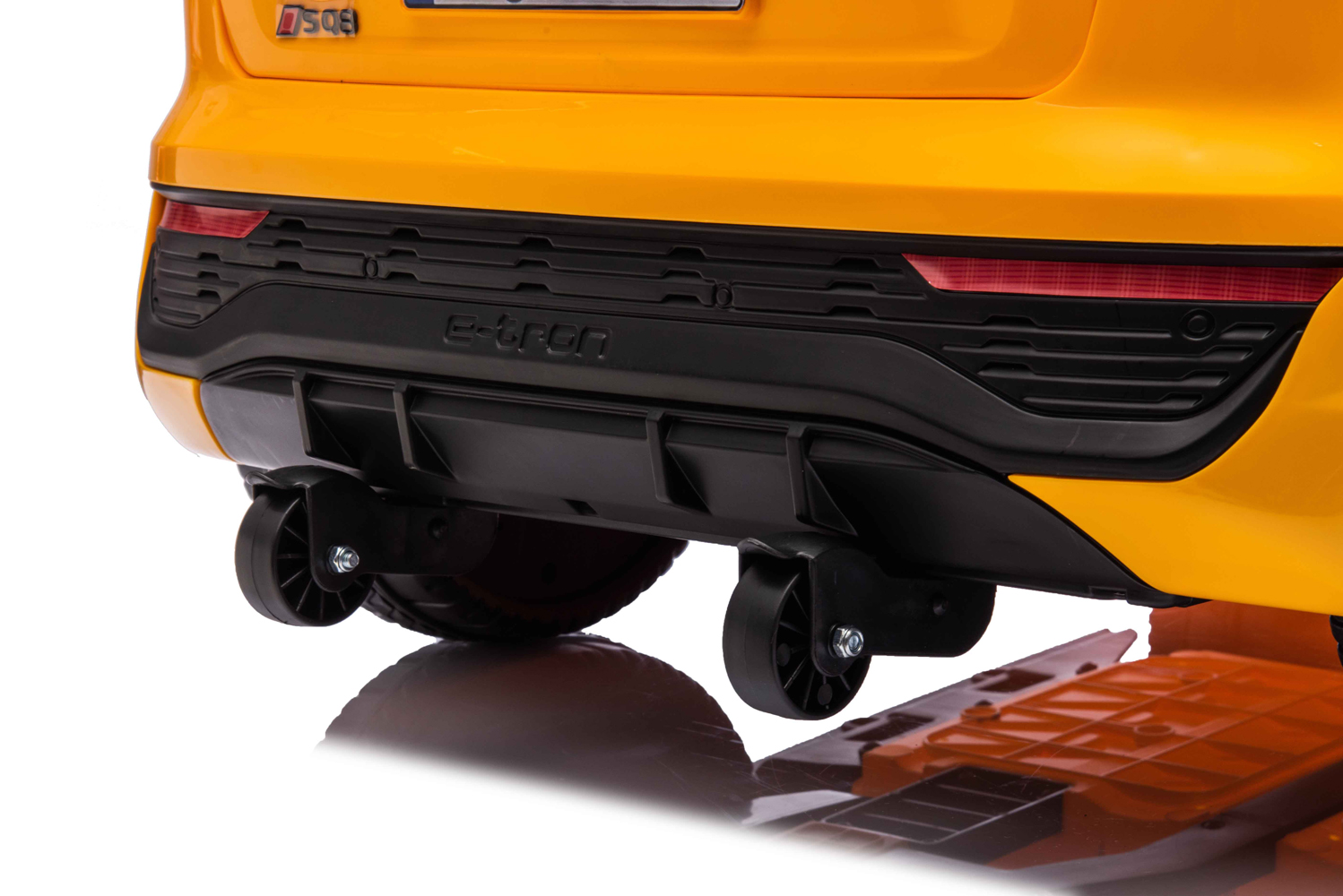 Elektro Kinderfahrzeug Kinder Elektro Auto Audi RS Q8 - lizenziert, 2x 25 Watt, Elektrofahrzeug für Kinder, SUV für Kinder