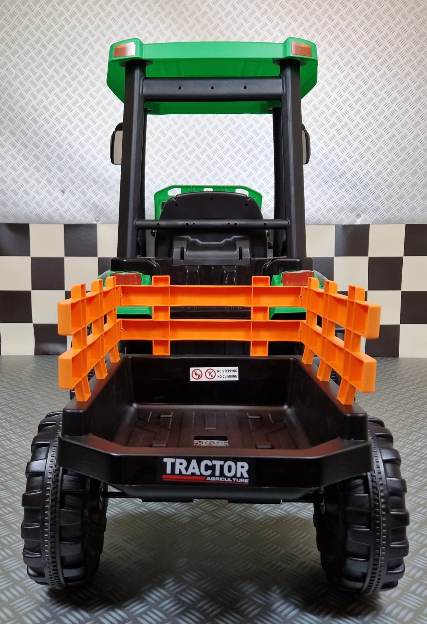 Elektro-Traktor grün mit Dach, Schaufel und Anhänger, Kindertraktor, Elektro Einsatzfahrzeug für Kinder