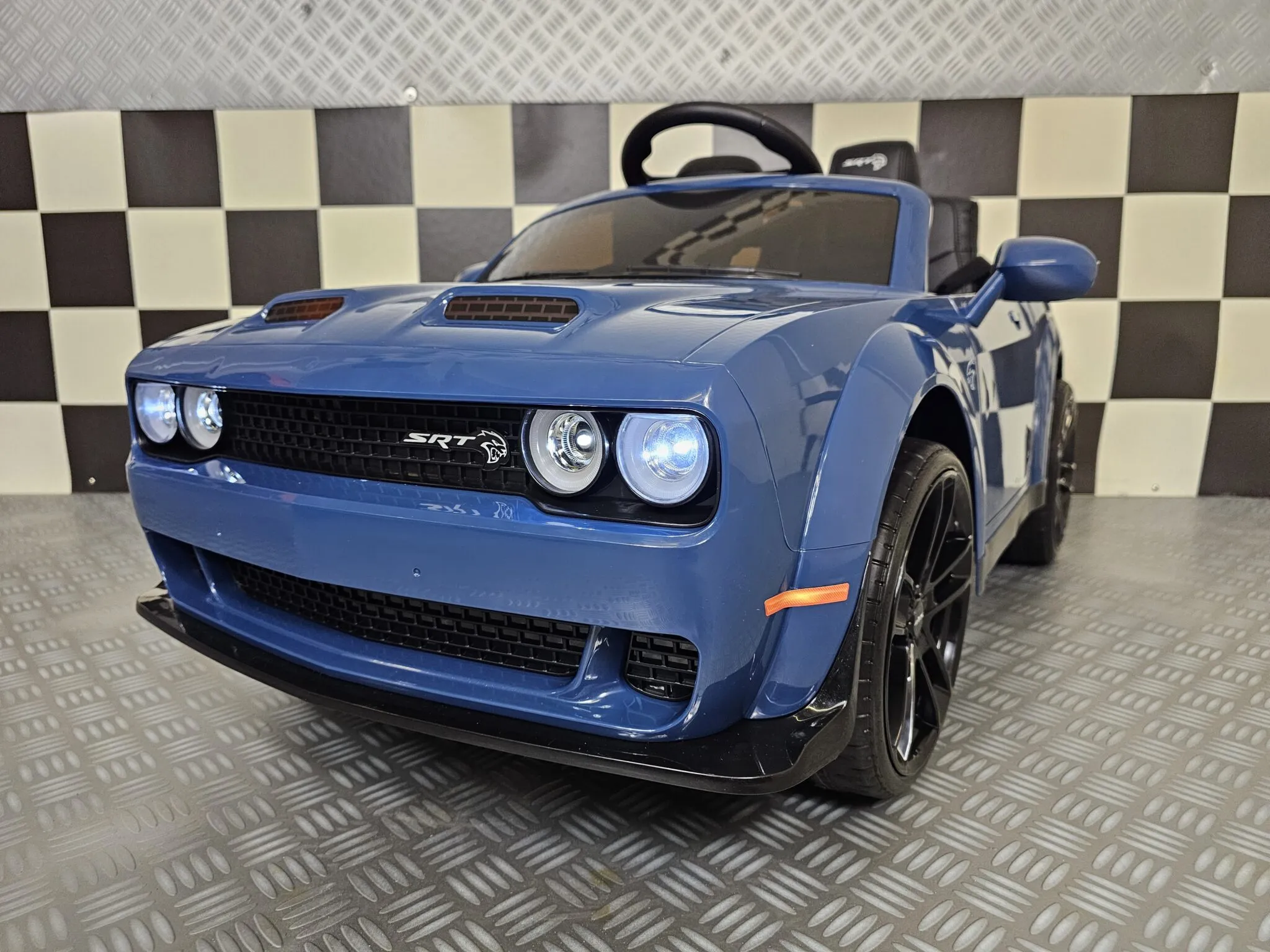 Elektrofahrzeug für Kinder - Kinderfahrzeug Dodge SRT, Elektroauto Kinderauto lizenziert