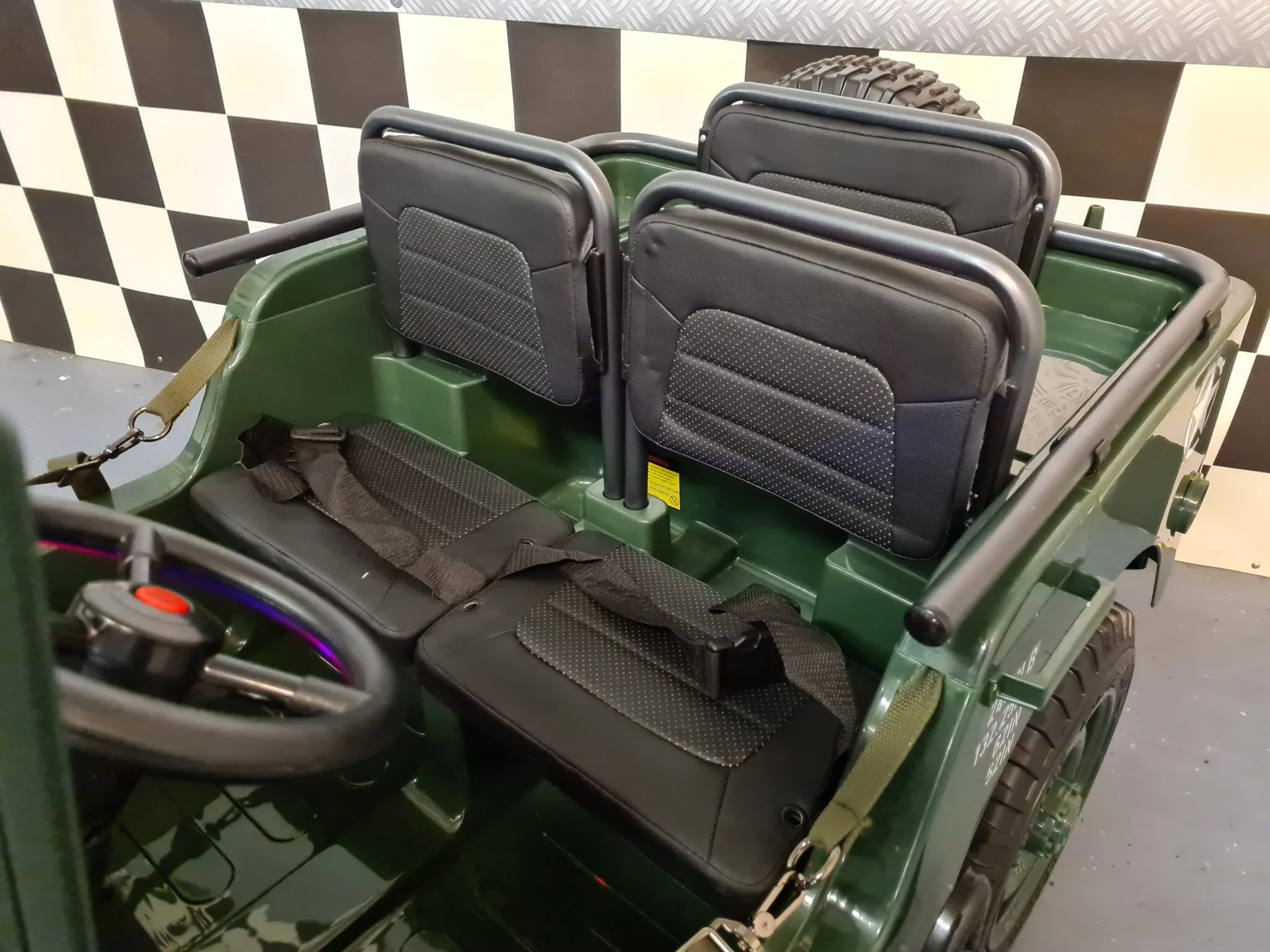 Elektrofahrzeug für 3 Kinder - Elektro Jeep Army BIG 24 Volt - Jeep Willy Elektrokinderfahrzeug, Elektrokinderauto