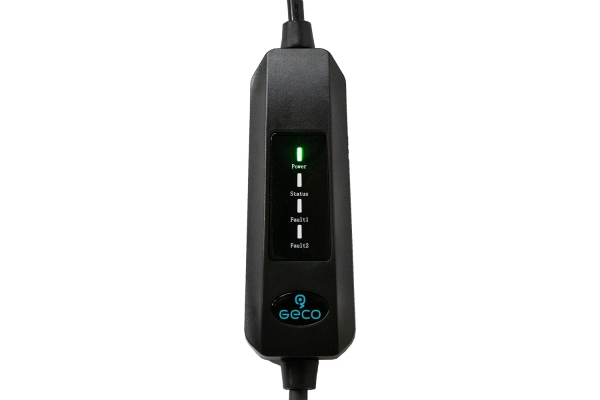 Ladekabel für Elektroauto - Geco Ladegerät Typ 2 3,6 kW 230V 16A mit SchuKo-Stecker inkl. Kabelcase