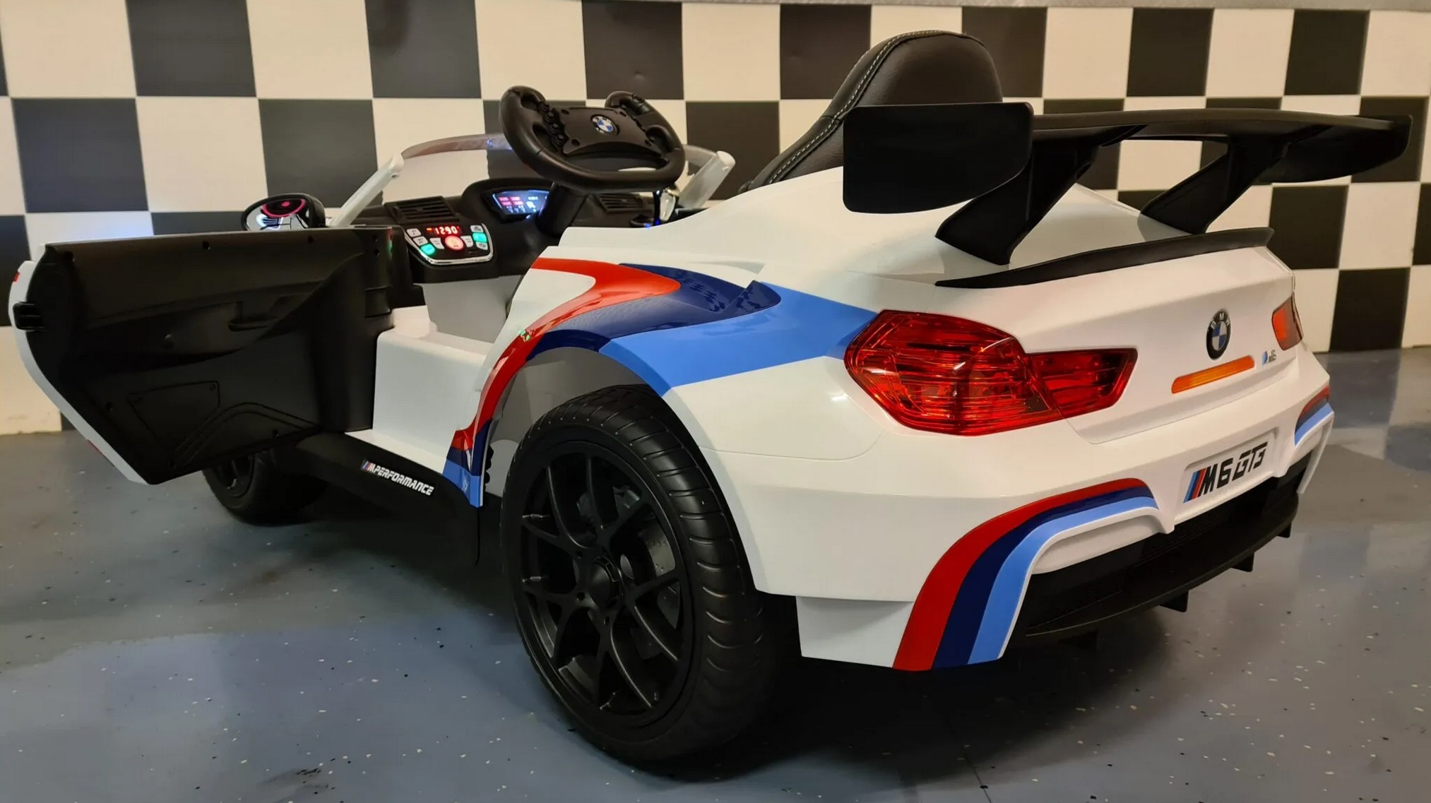 Fahrzeug für Kinder BMW M6 GT3 - Kinderauto, Elektrokinderauto, Elektroauto für Kinder ab 3 Jahren