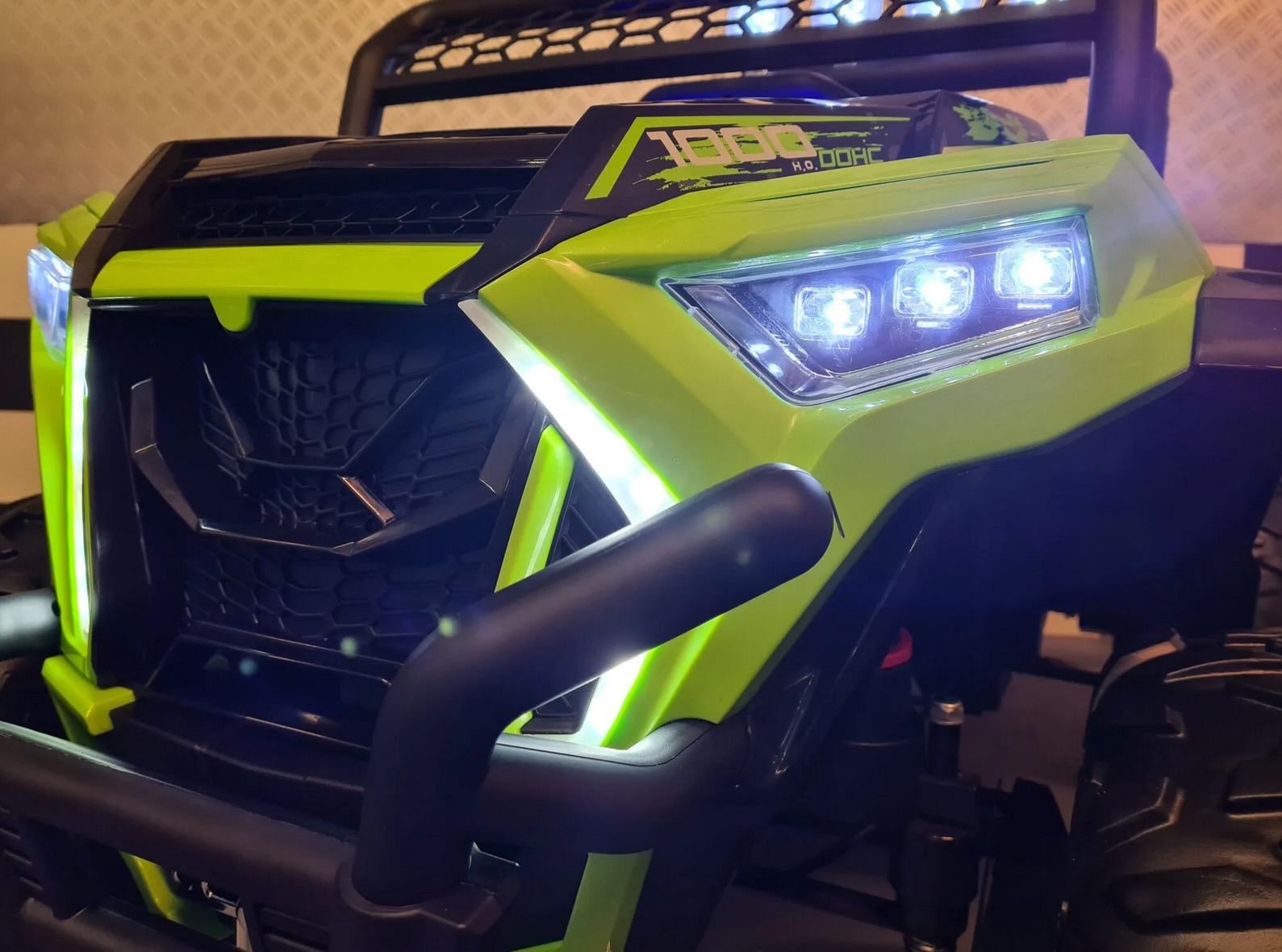 Elektro Kinderauto Kinderbuggy, Elektrobuggy mit 4x35 Watt Allrad, tolle LED-Lichter