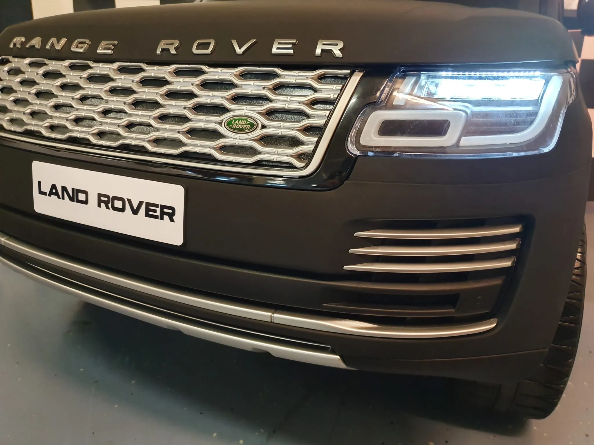 Elektro Kinderauto 2-Sitzer Range Rover 4x4 lizenziert - Elektrokinderfahrzeug