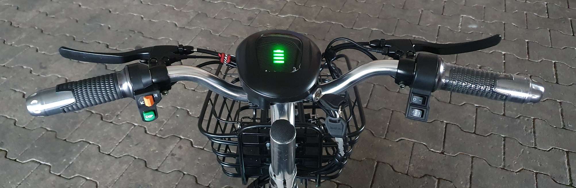 faltbares 3 Rad Seniorenmobil für Zwei, Doppelsitzer Reisemobil, Zweisitzer Mobilitätshilfe, DUO Dreirad-Scooter bis 25 km/h